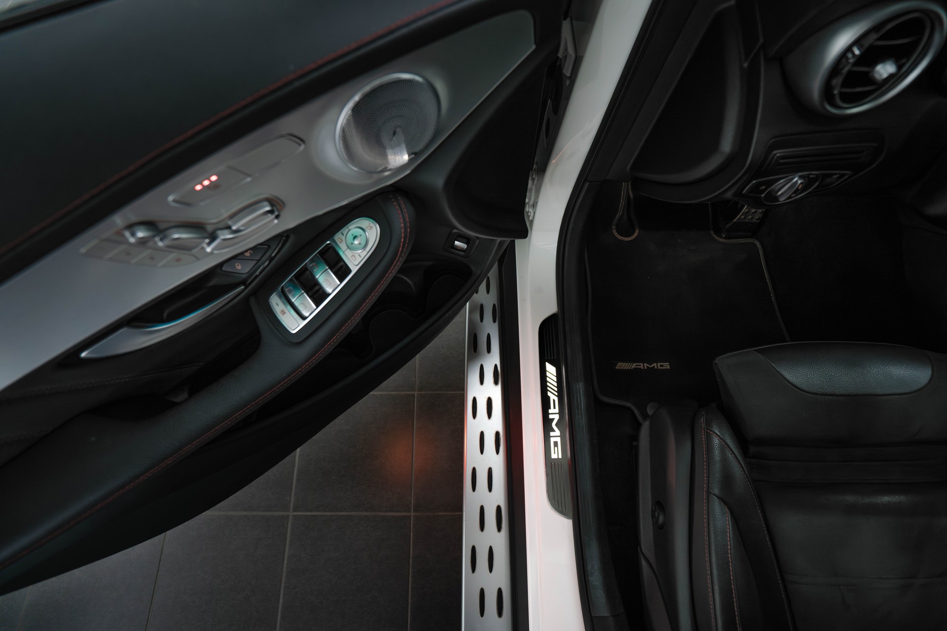 MERCEDES-BENZ GLC 43 AMG 4Matic 9G-Tronic (crochet attelage)-image-17