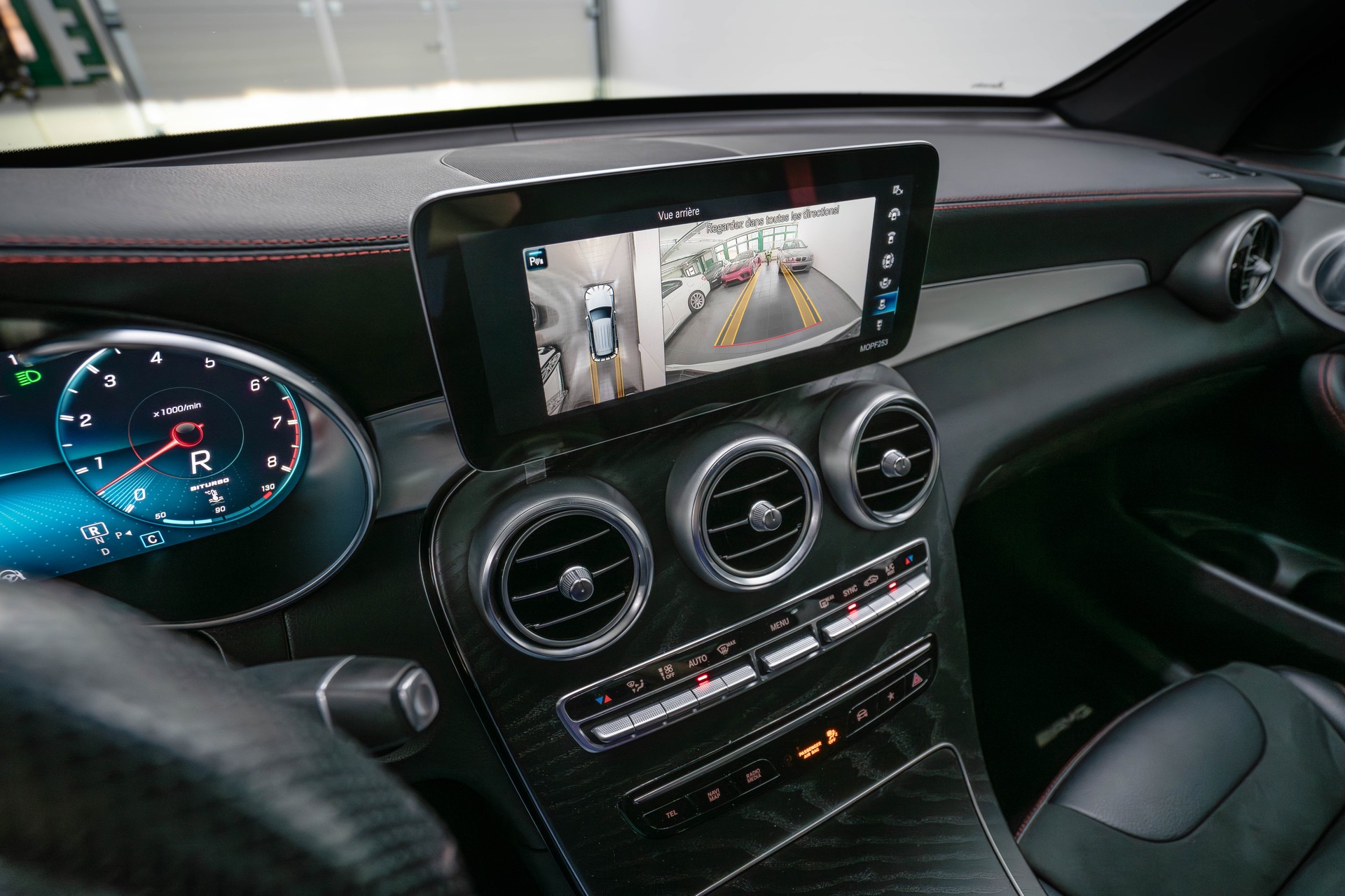 MERCEDES-BENZ GLC 43 AMG 4Matic 9G-Tronic (crochet attelage)-image-16