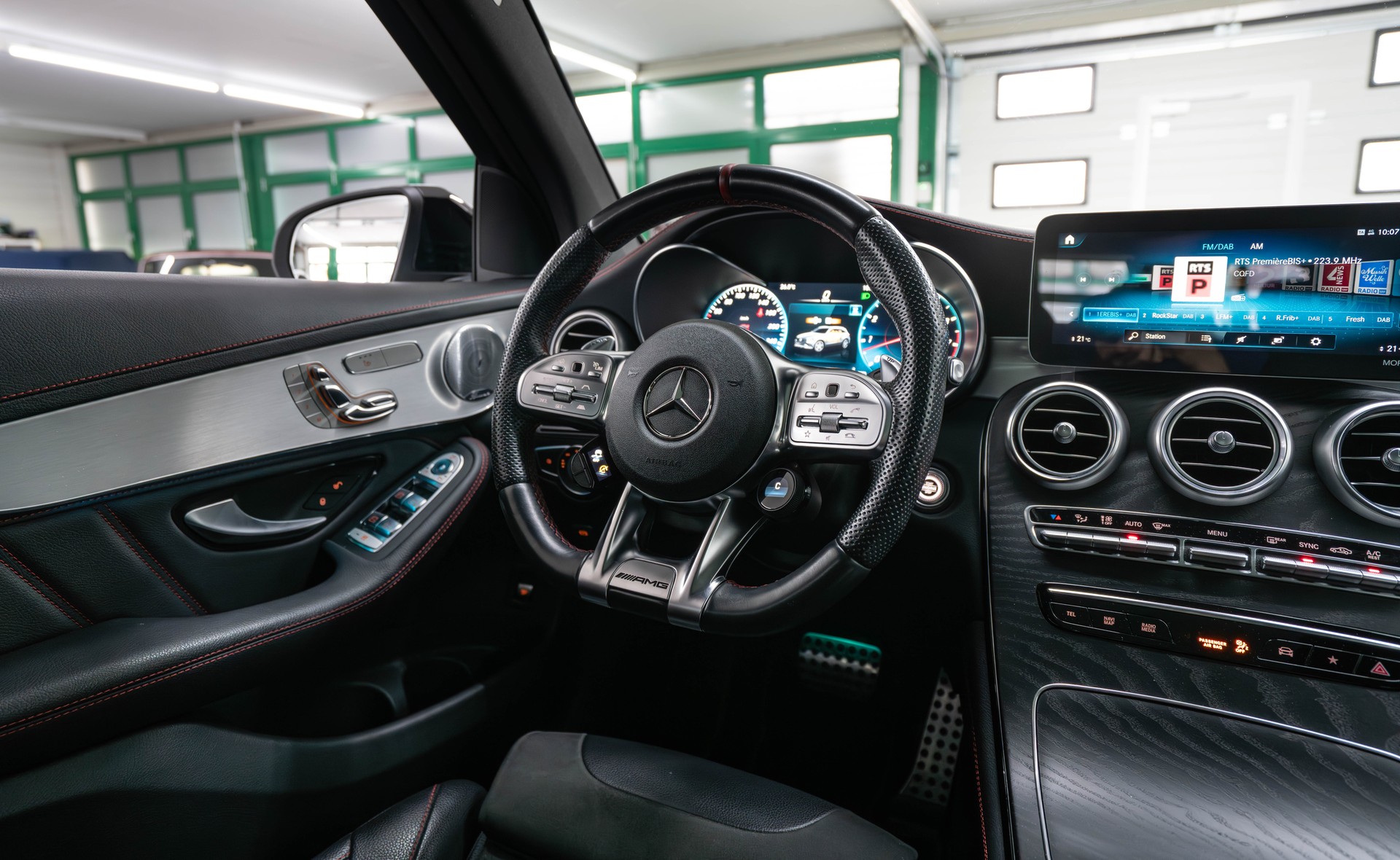 MERCEDES-BENZ GLC 43 AMG 4Matic 9G-Tronic (crochet attelage)-image-13