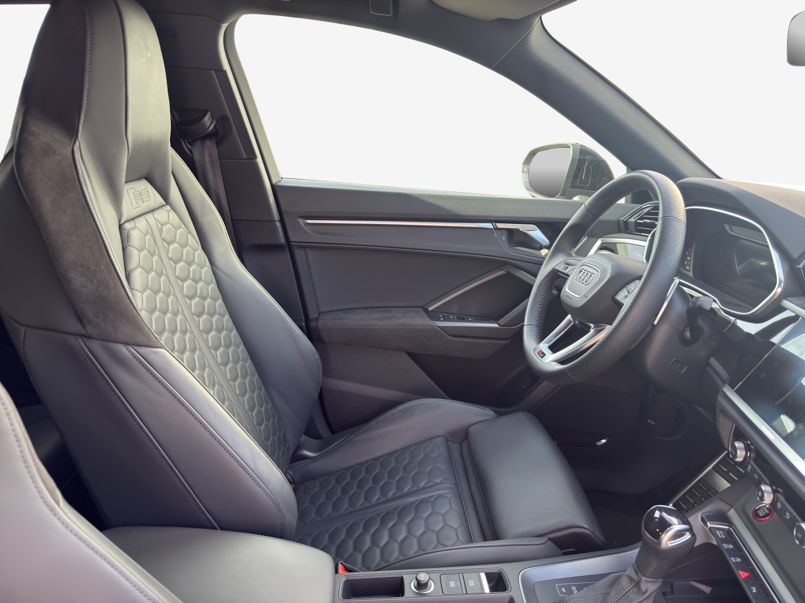AUDI RS Q3 Sportback quattro S tronic-image-7