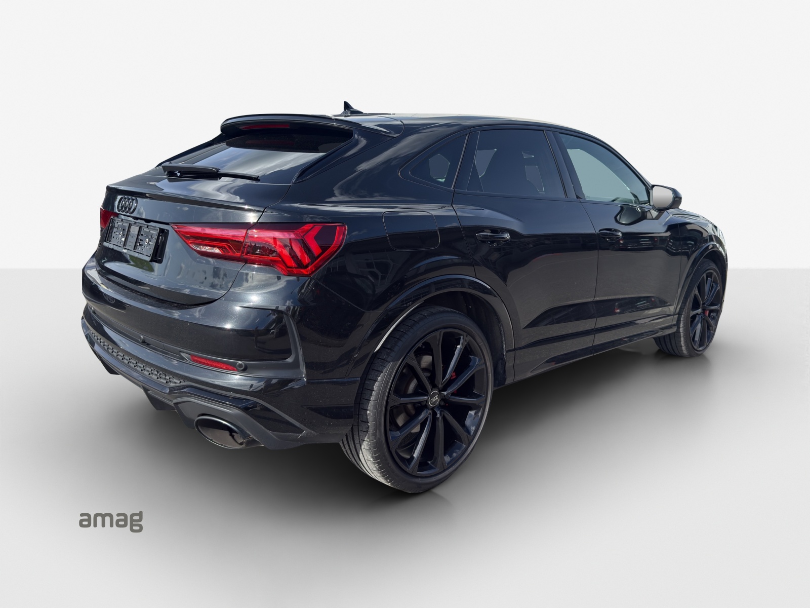 AUDI RS Q3 Sportback quattro S tronic-image-4