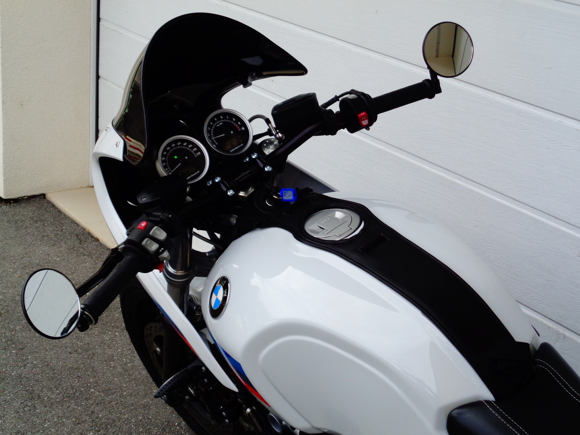 BMW R nineT Racer ABS-image-12