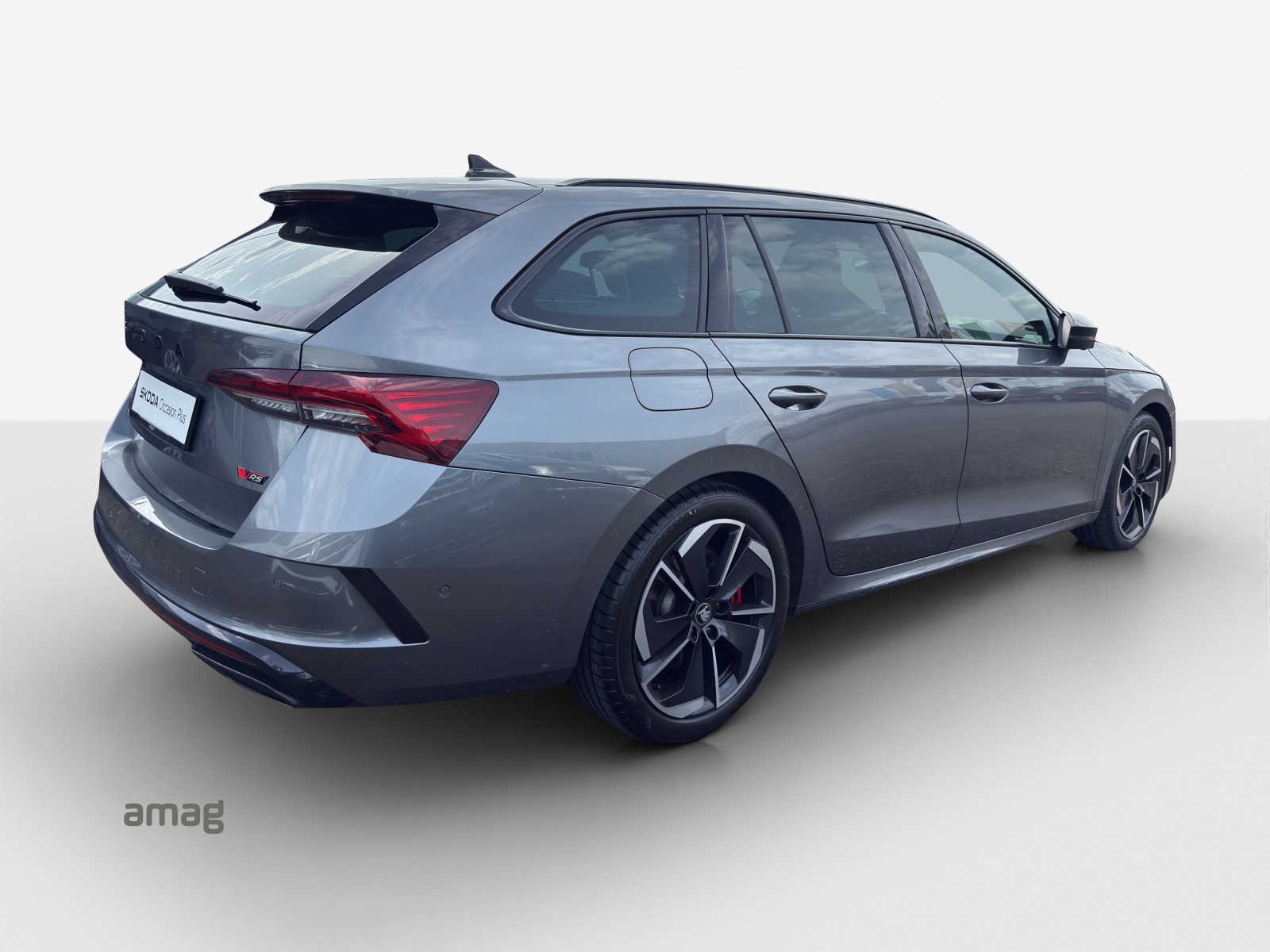 SKODA Octavia Combi 2.0 TSI DSG RS-image-4