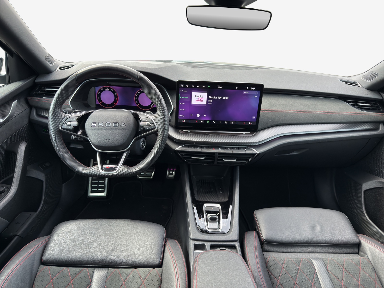 SKODA Octavia Combi 2.0 TSI DSG RS-image-11