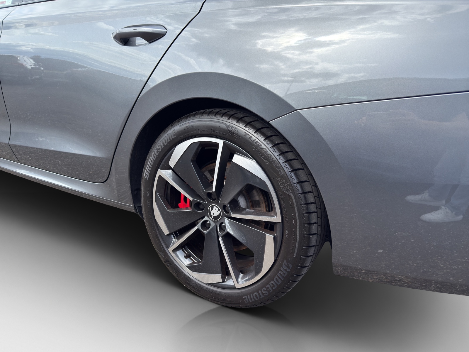 SKODA Octavia Combi 2.0 TSI DSG RS-image-13