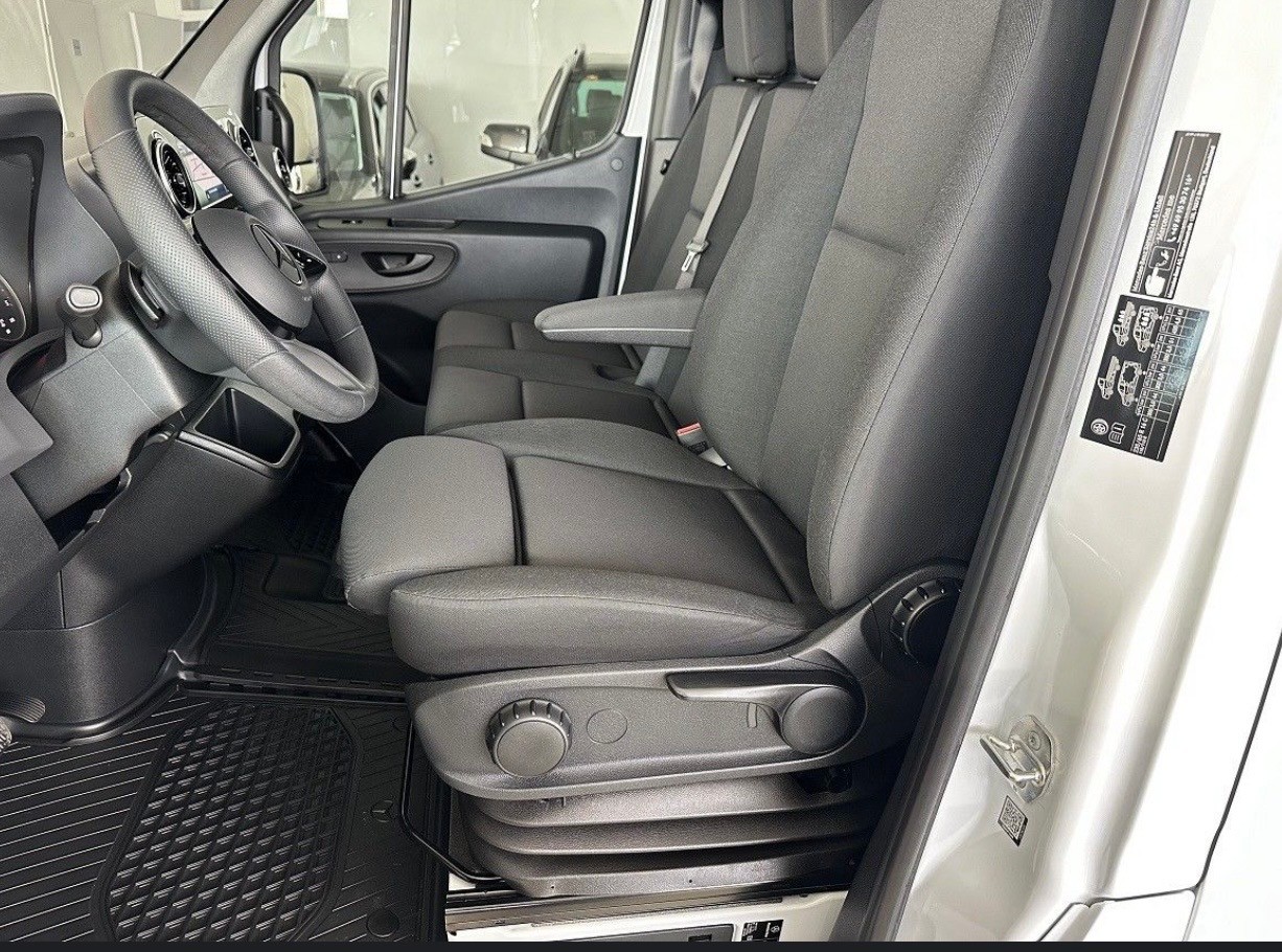 MERCEDES-BENZ Sprinter 317 Kaw. 3665 S 2.0 CDI 170 RHD-image-4
