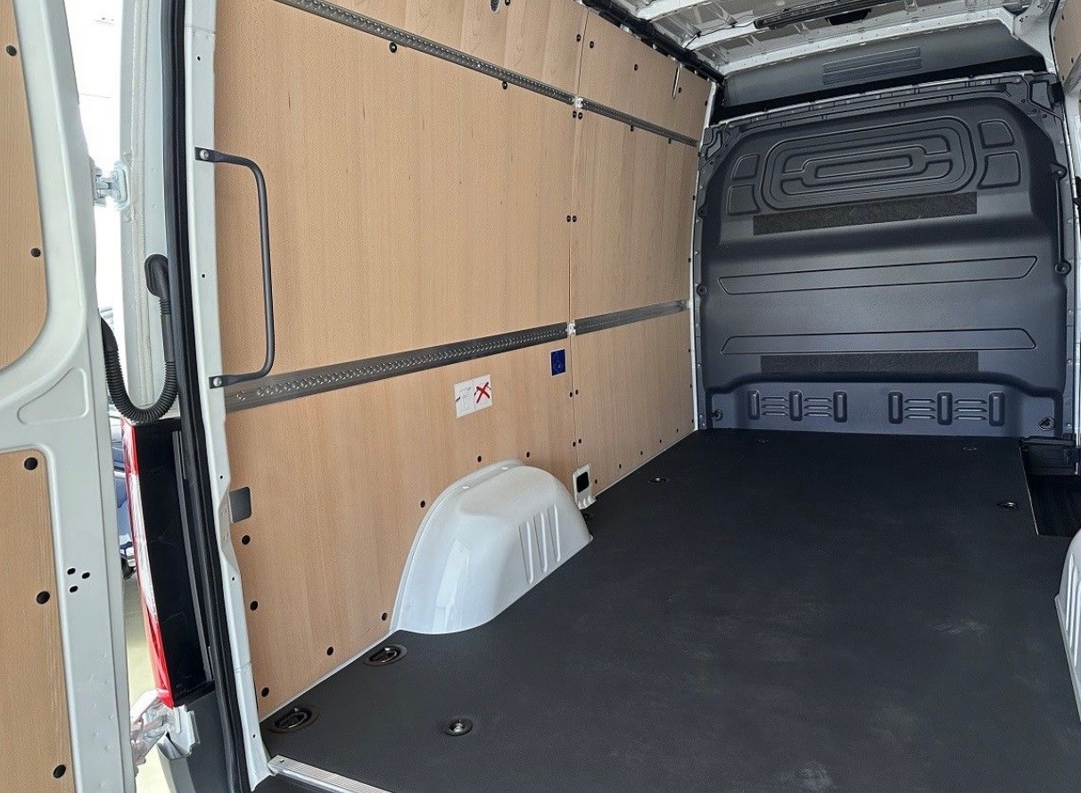 MERCEDES-BENZ Sprinter 317 Kaw. 3665 S 2.0 CDI 170 RHD-image-11
