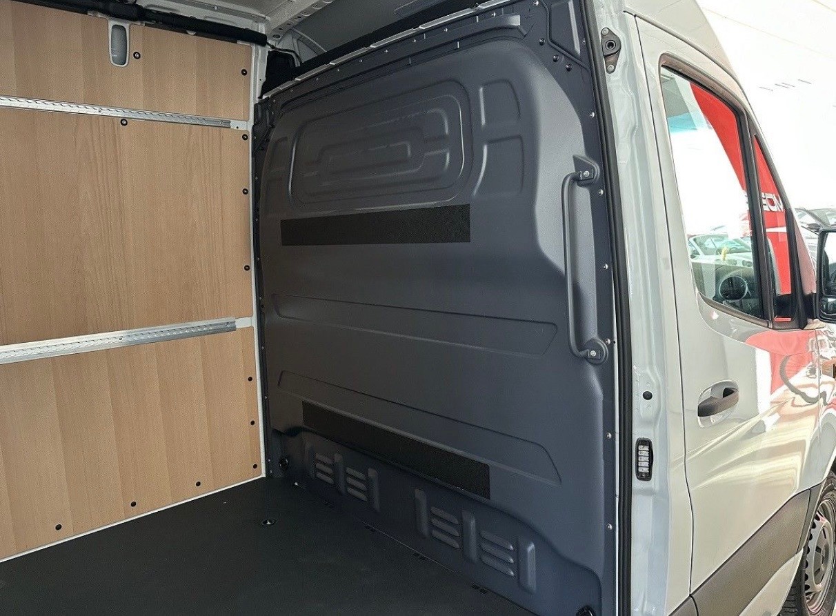MERCEDES-BENZ Sprinter 317 Kaw. 3665 S 2.0 CDI 170 RHD-image-12