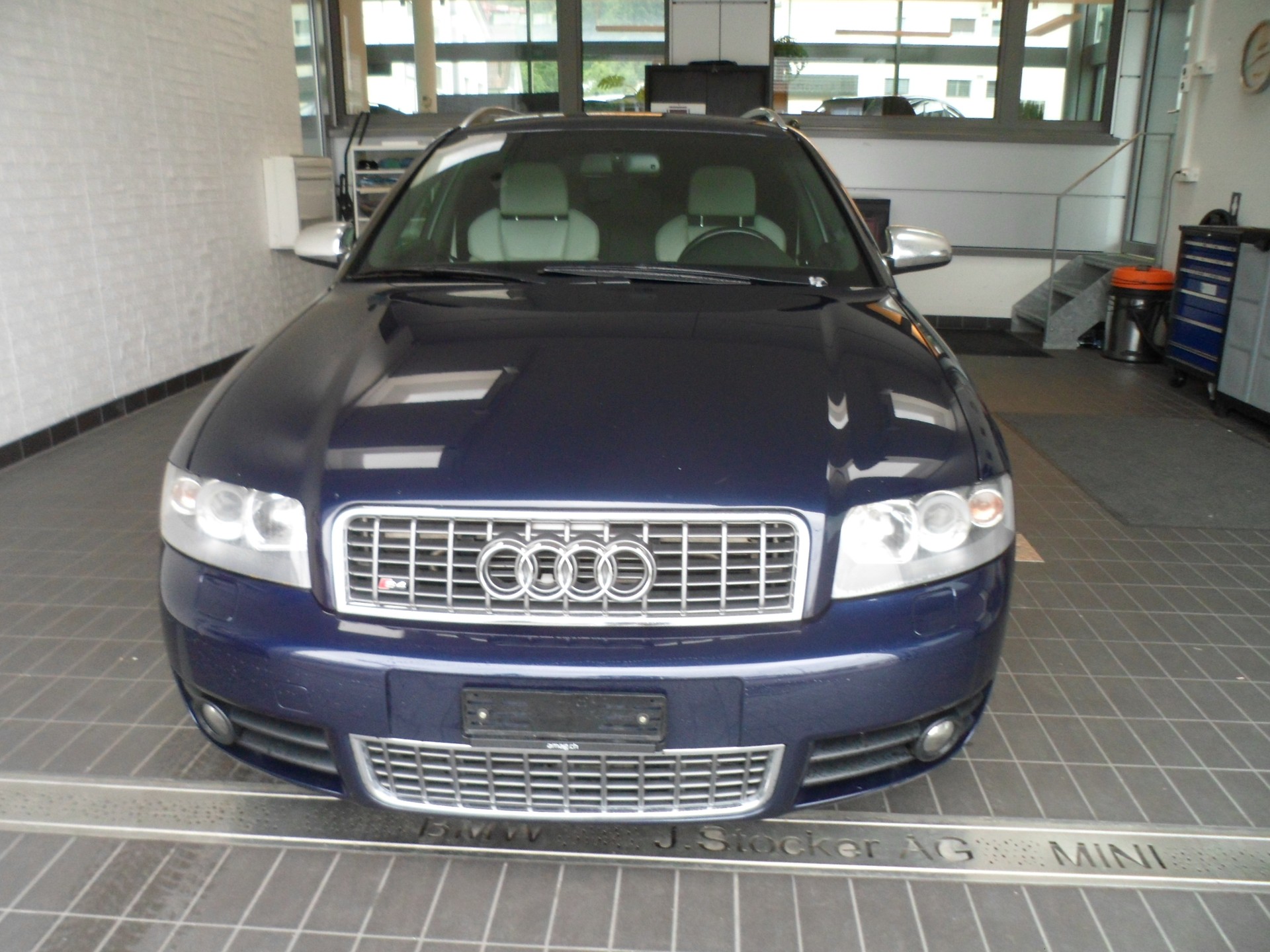 AUDI S4 Avant 4.2 V8 quattro-image-0