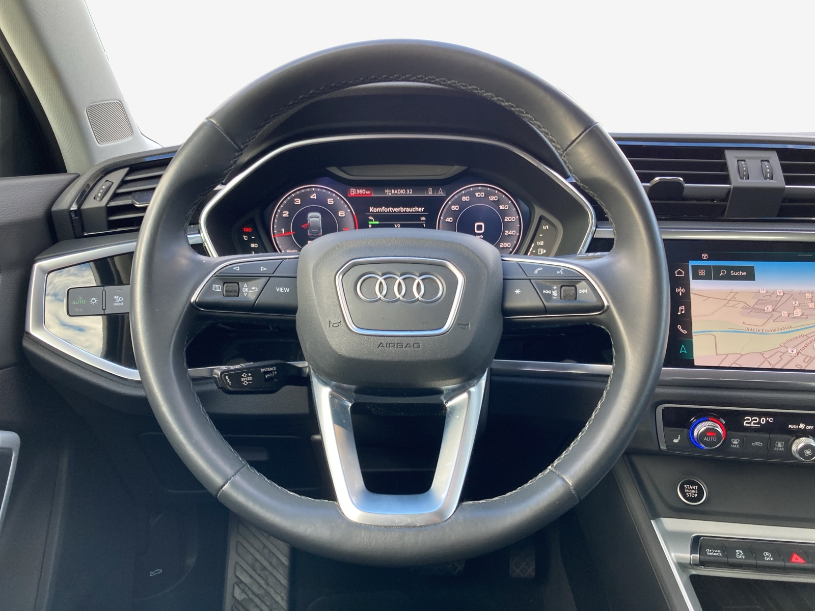 AUDI Q3 Sportback 40 TFSI quattro S-tronic-image-9