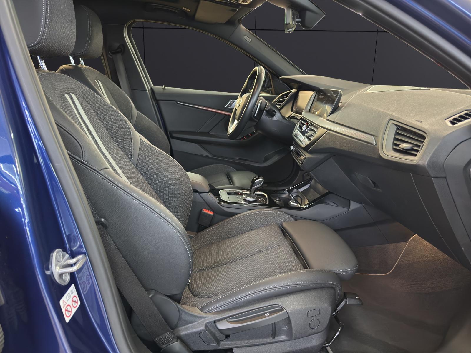 BMW 120d xDrive-image-14