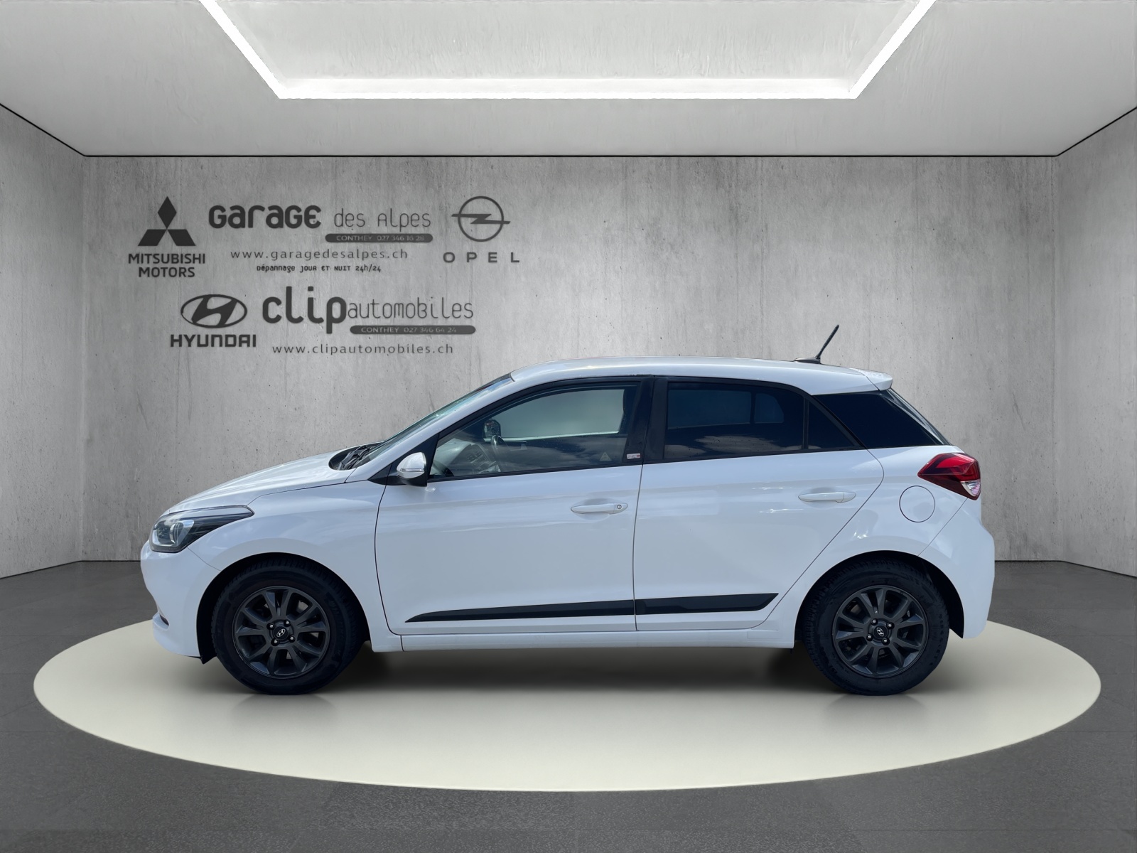 HYUNDAI i20 1.0 T-GDi Go-showroom-element-2