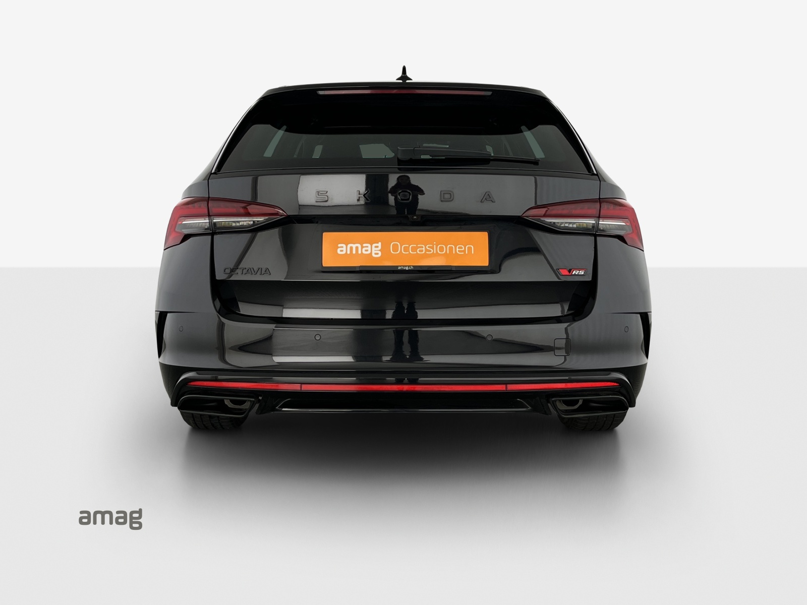 SKODA Octavia Combi 2.0 TSI DSG RS-image-3