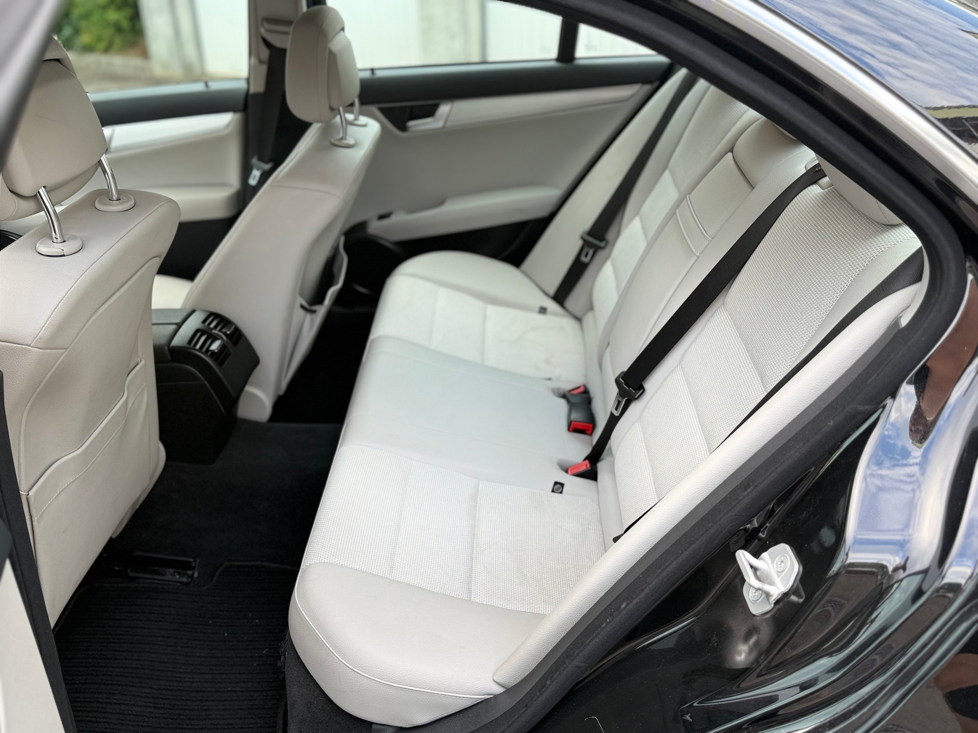 MERCEDES-BENZ C 250 CDI Avantgarde 4Matic 7G-Tronic-image-8