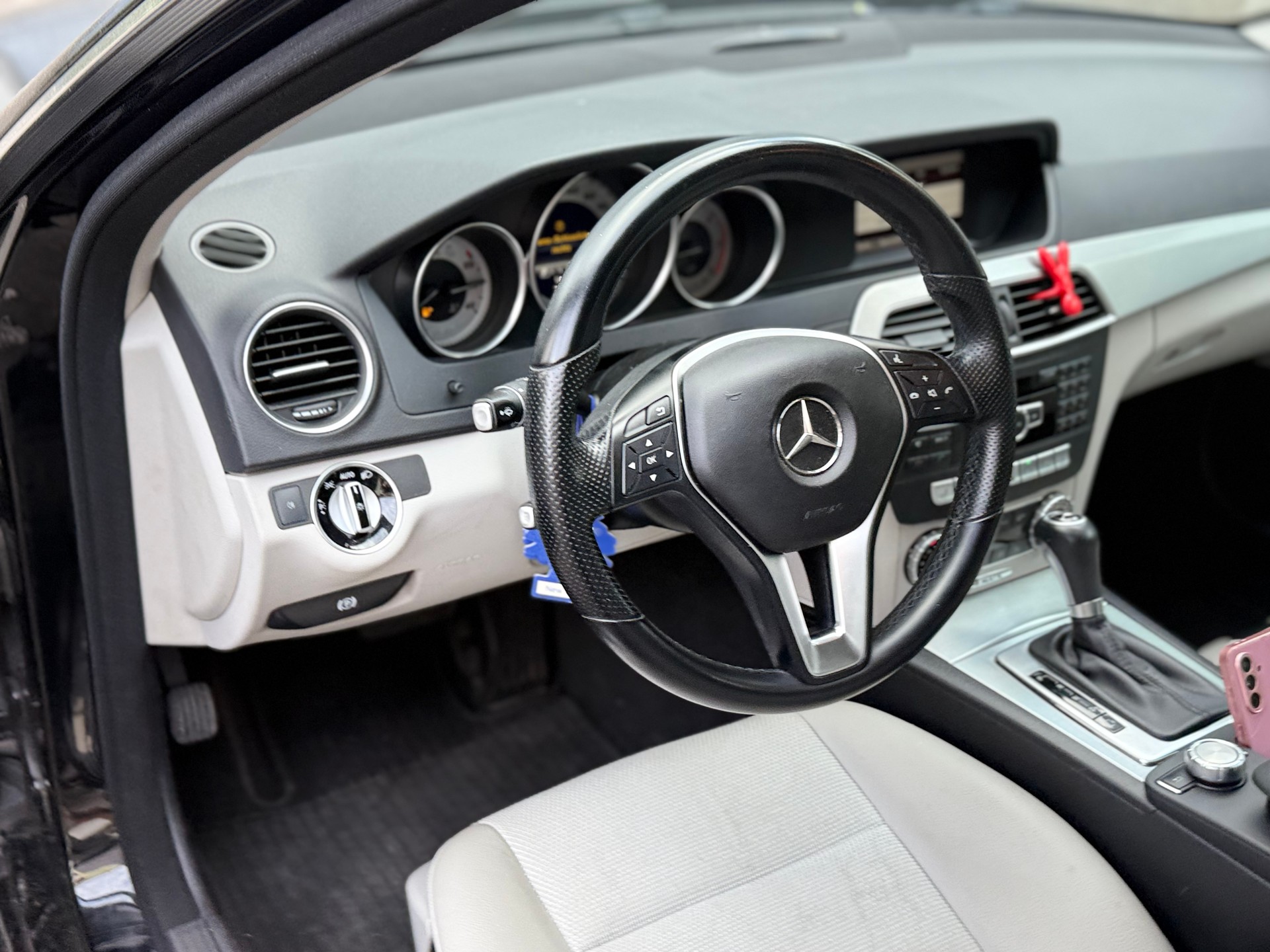 MERCEDES-BENZ C 250 CDI Avantgarde 4Matic 7G-Tronic-image-6