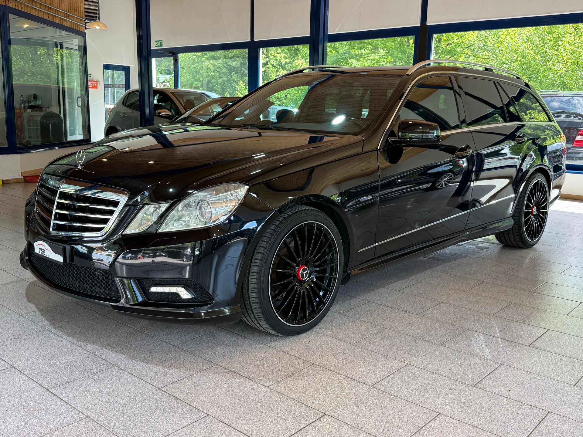 MERCEDES-BENZ E 350 CDI BlueEfficiency 4Matic 7G-Tronic-image-0