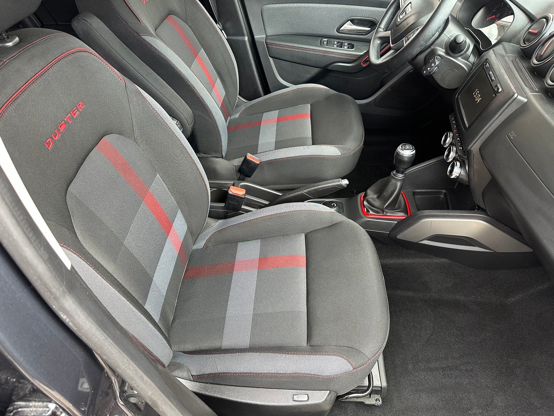 DACIA Duster SCe 115 Ultimate 4x4-image-9
