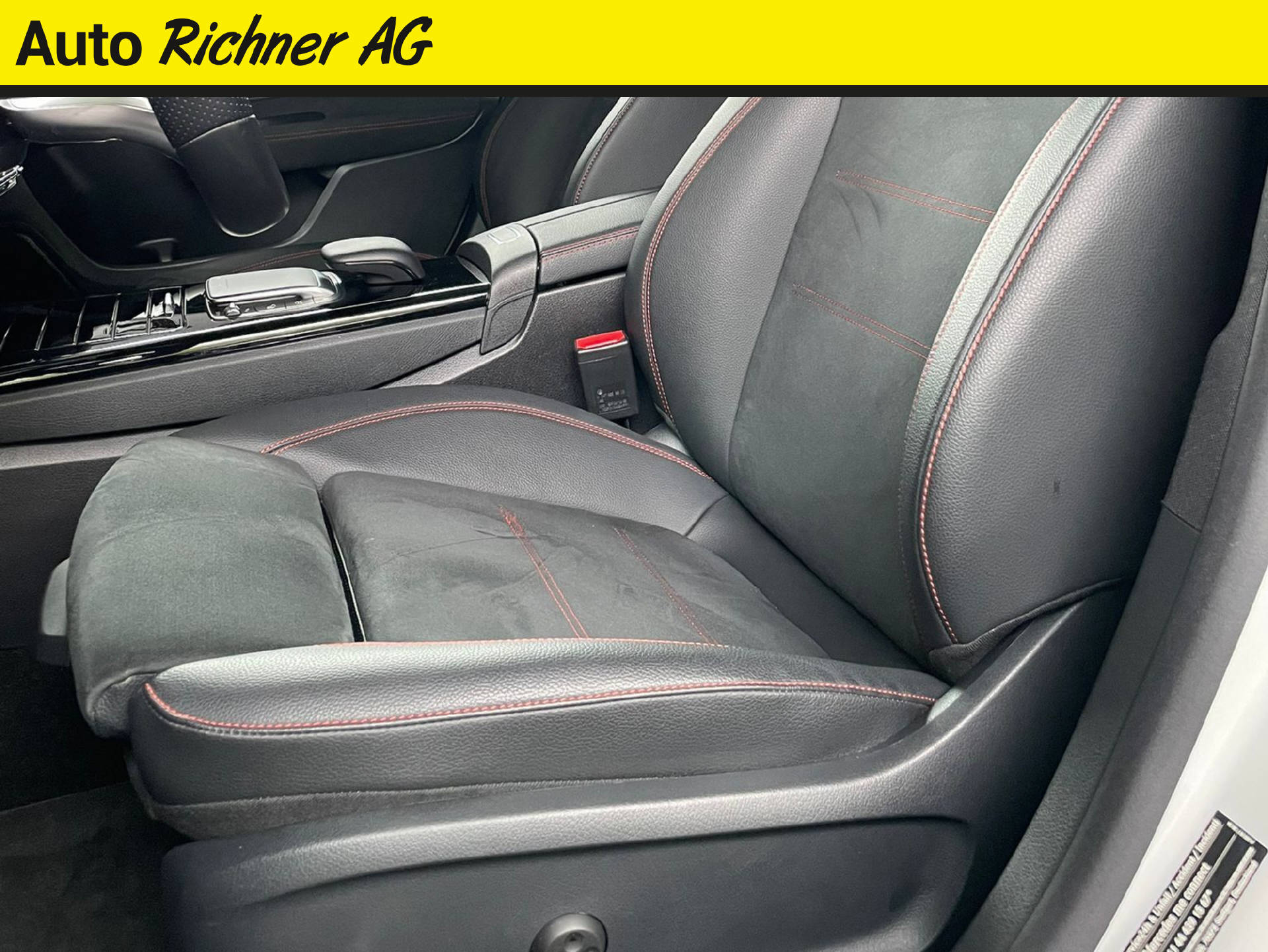 MERCEDES-BENZ CLA 250 AMG Line 4matic Shooting Brake-image-5