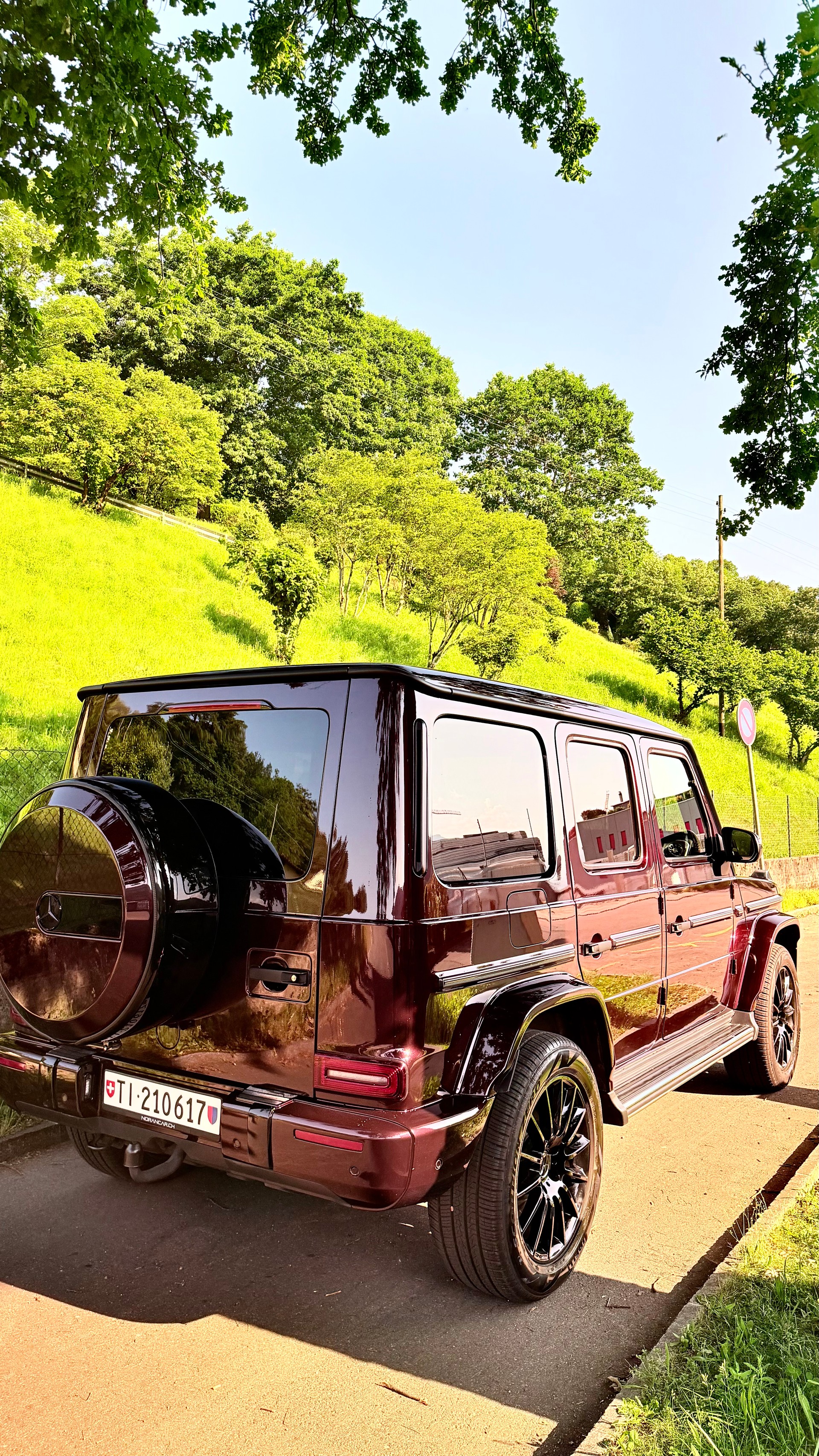 MERCEDES-BENZ G 400 d AMG Line 9G-Tronic-image-3