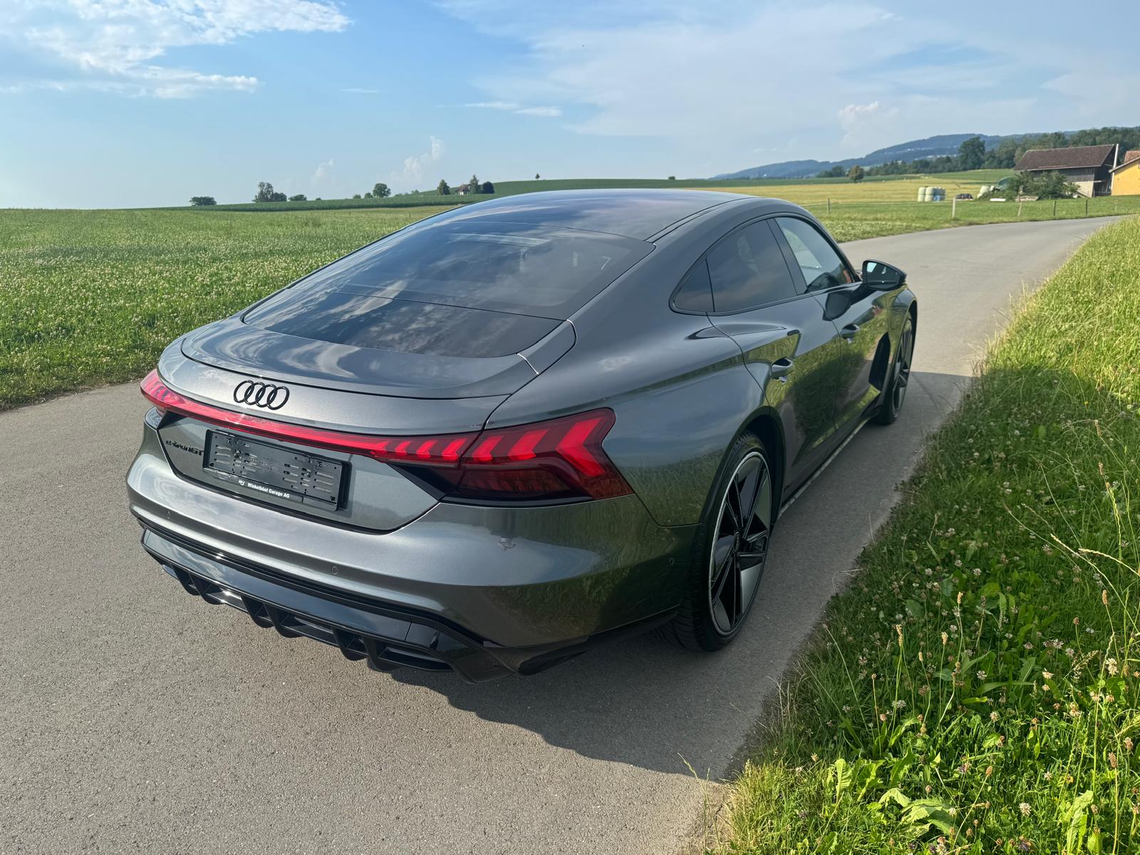 AUDI e-tron GT quattro-image-5