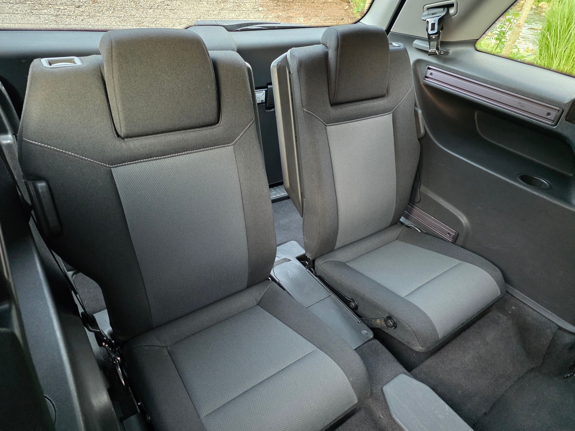 OPEL Zafira 2.2i 16V ☆☆☆ MFK: 26.02.2025 ☆☆☆ Sommer- und Winterräder ☆☆☆-image-9