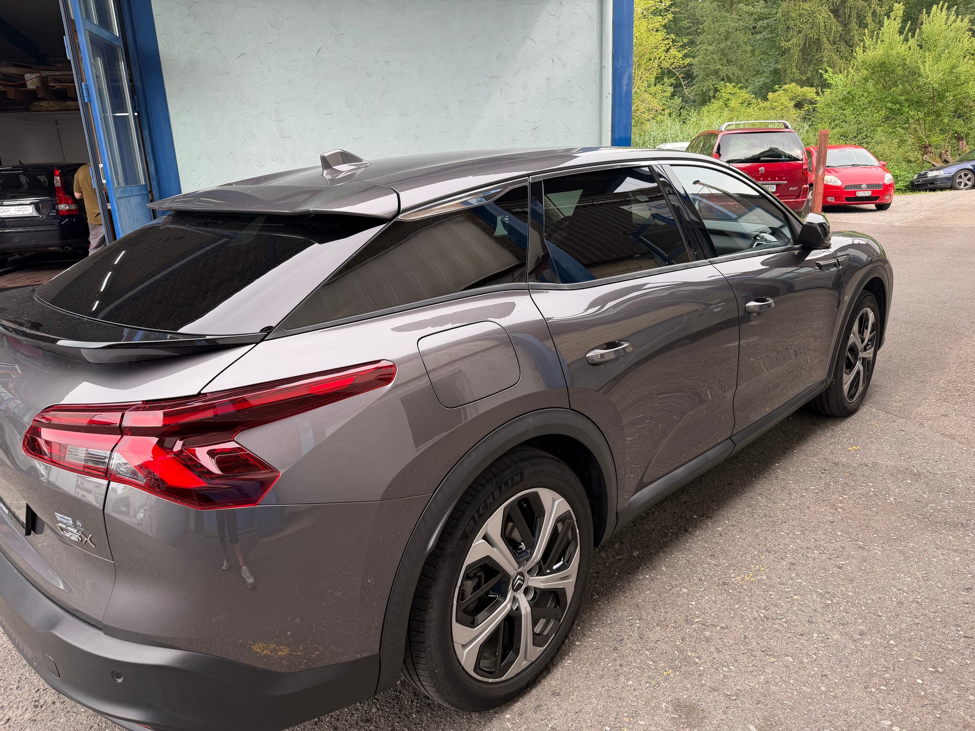 CITROEN C5 X 1.6i PHEV Shine e-EAT8-image-2