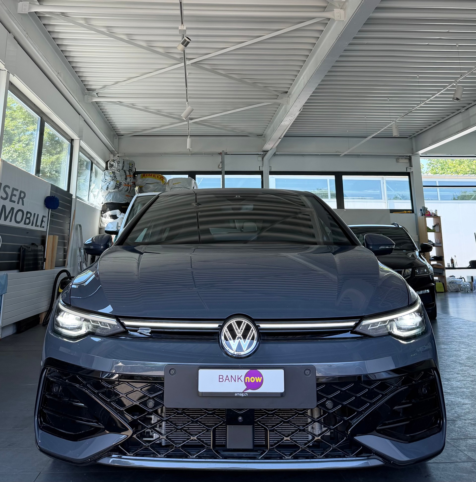 VW Golf VIII 2.0 TSI R-Line DSG 4motion-image-2