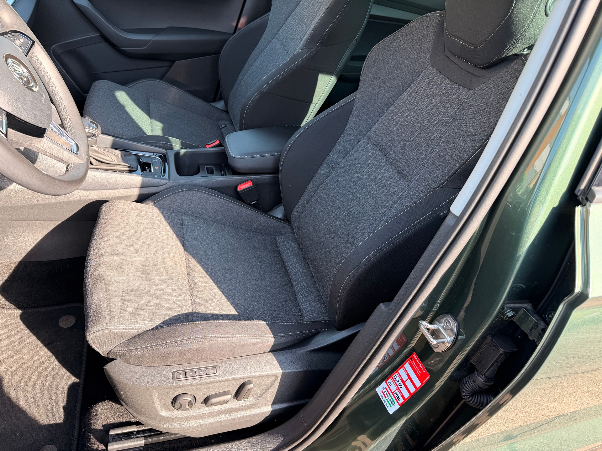SKODA Karoq 1.5 TSI ACT SportLine DSG-image-6