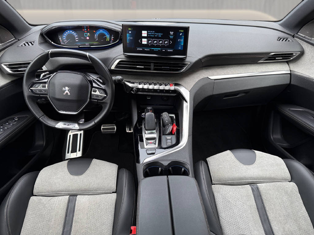 PEUGEOT 3008 Plug-in Hybrid 300ch 4x4 GT Pack-image-7