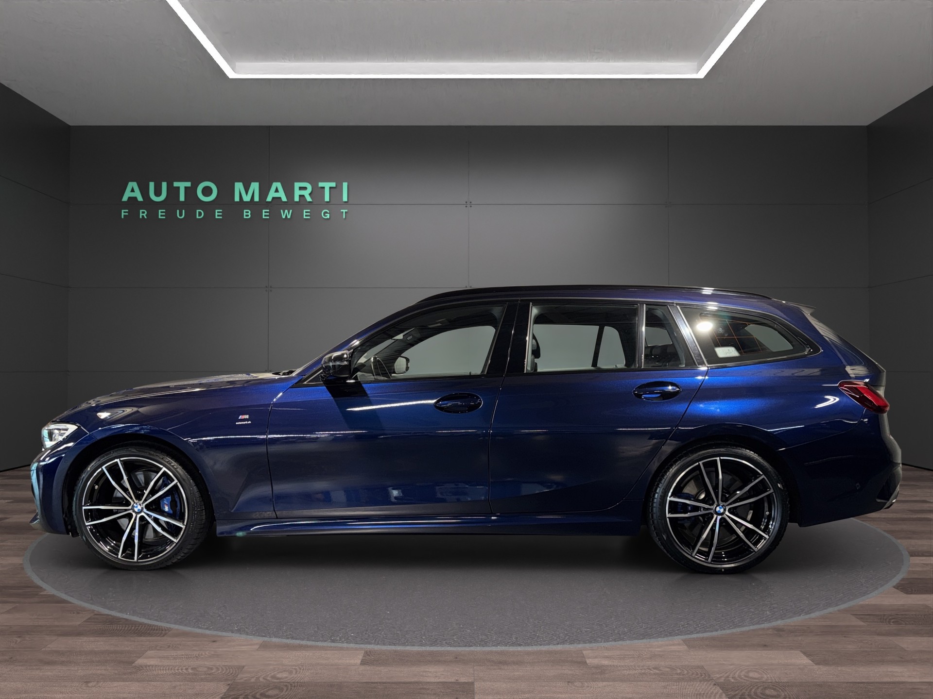 BMW M340i xDrive Touring-image-1
