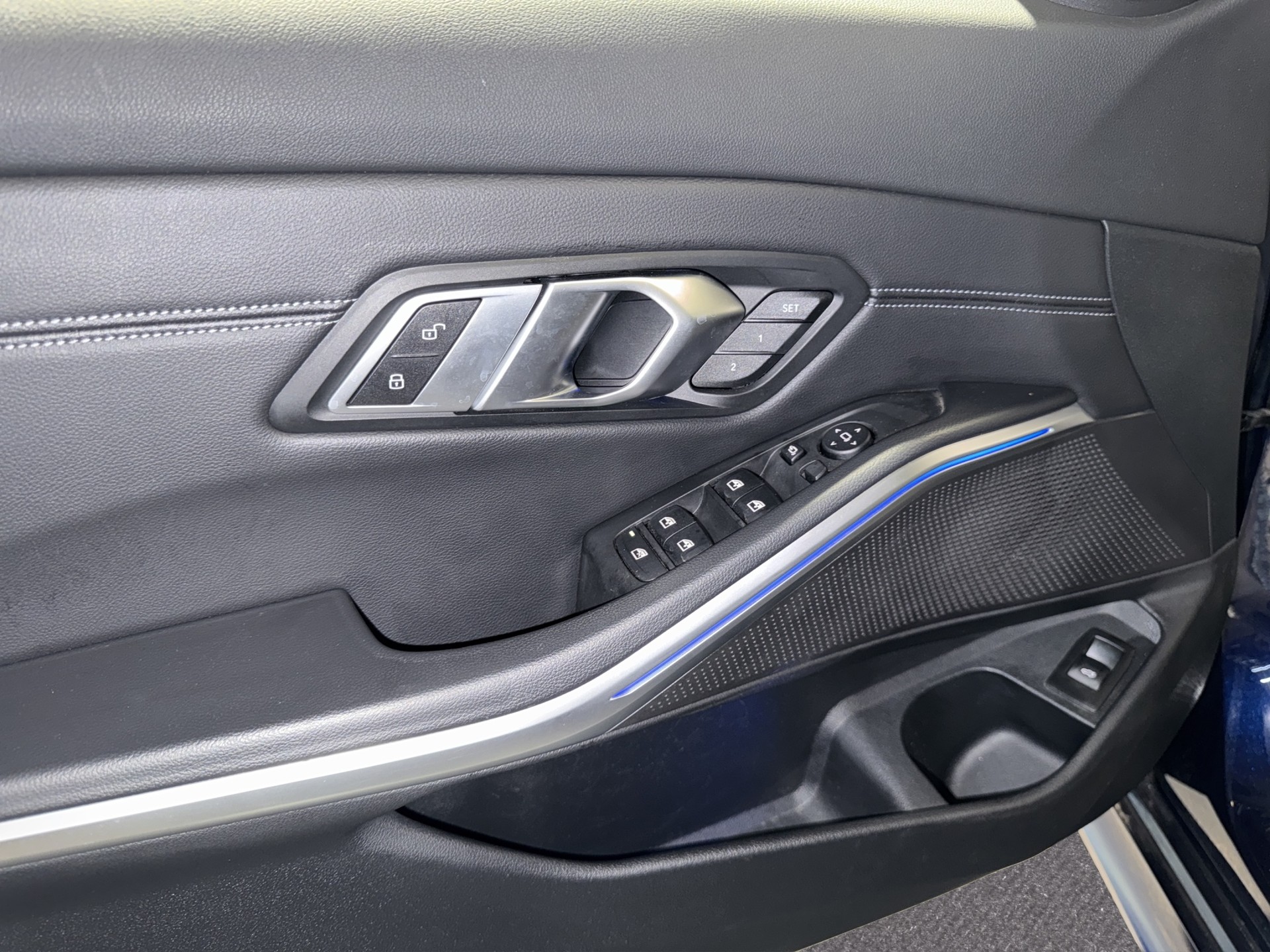 BMW M340i xDrive Touring-image-11