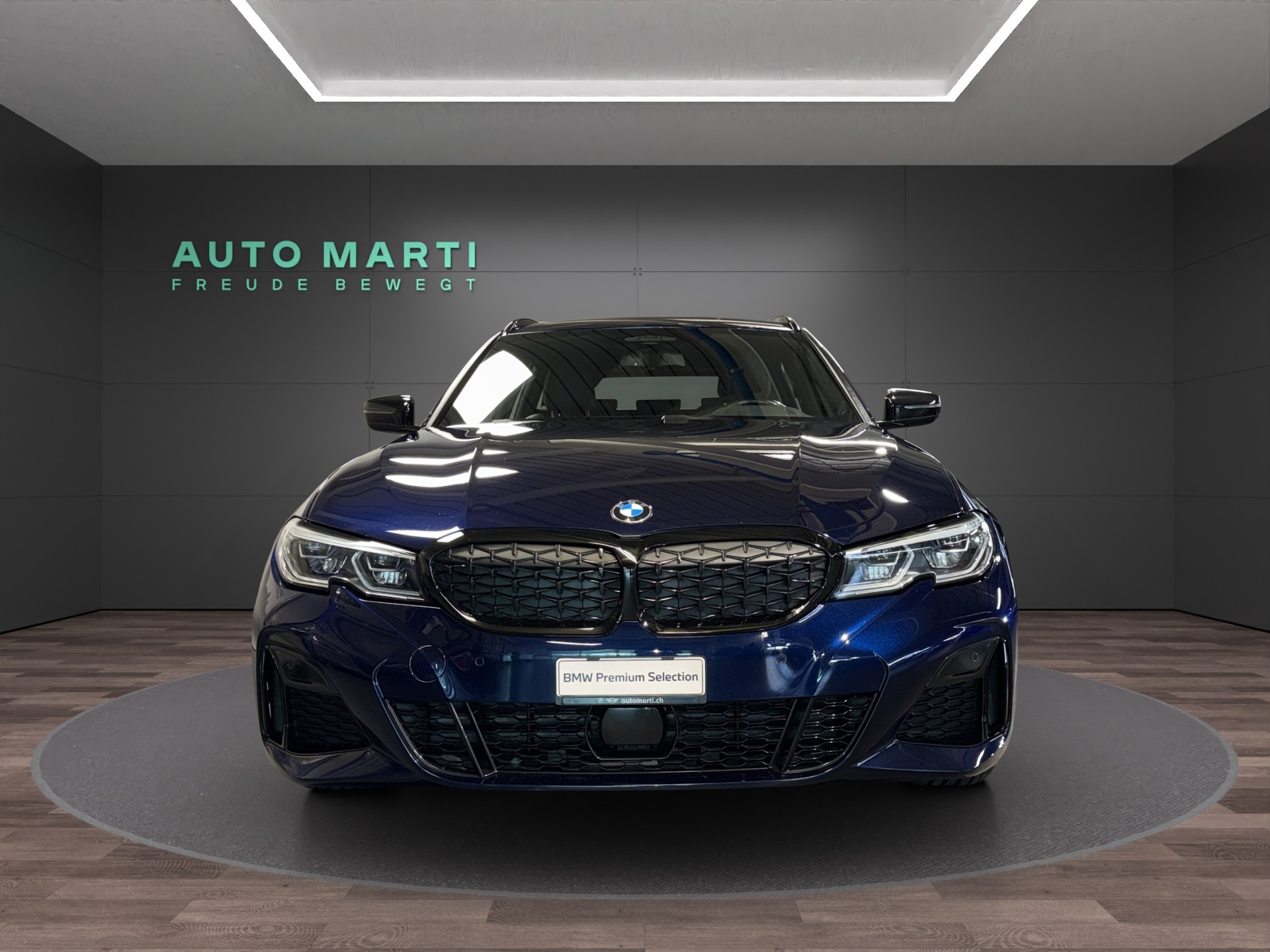 BMW M340i xDrive Touring-image-4