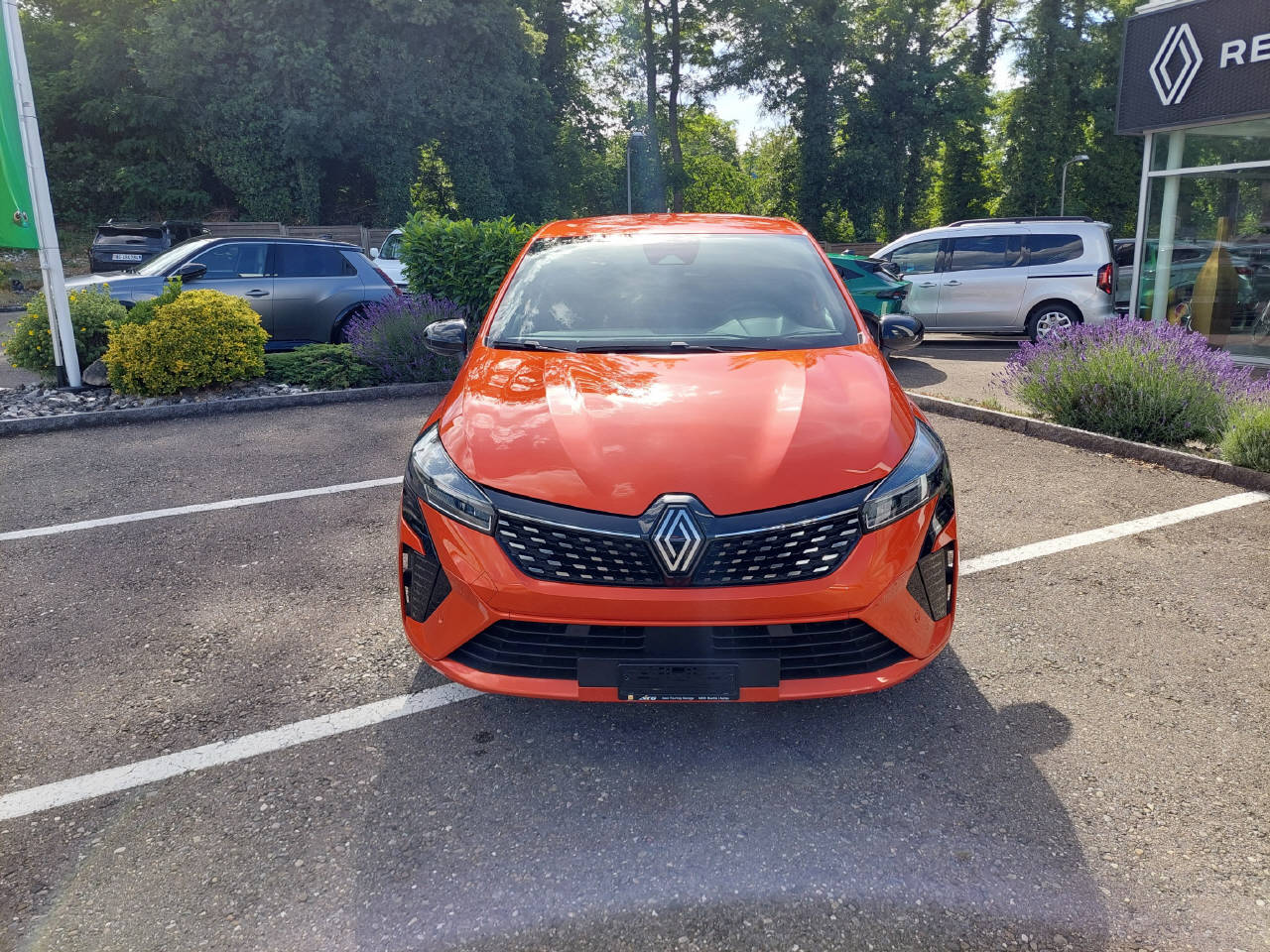 RENAULT Clio 1.6 E-Tech techno 145-image-1