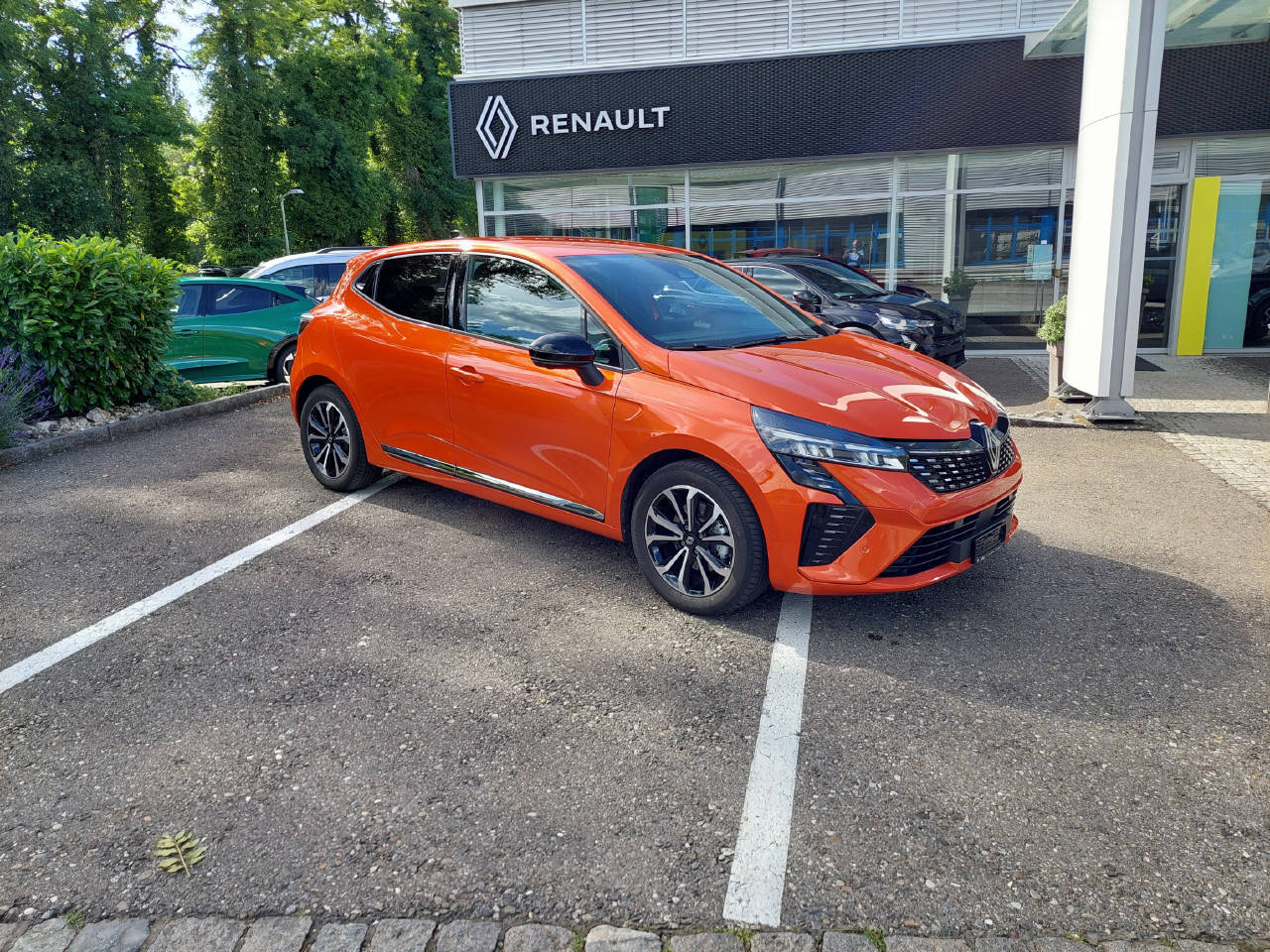 RENAULT Clio 1.6 E-Tech techno 145-image-0