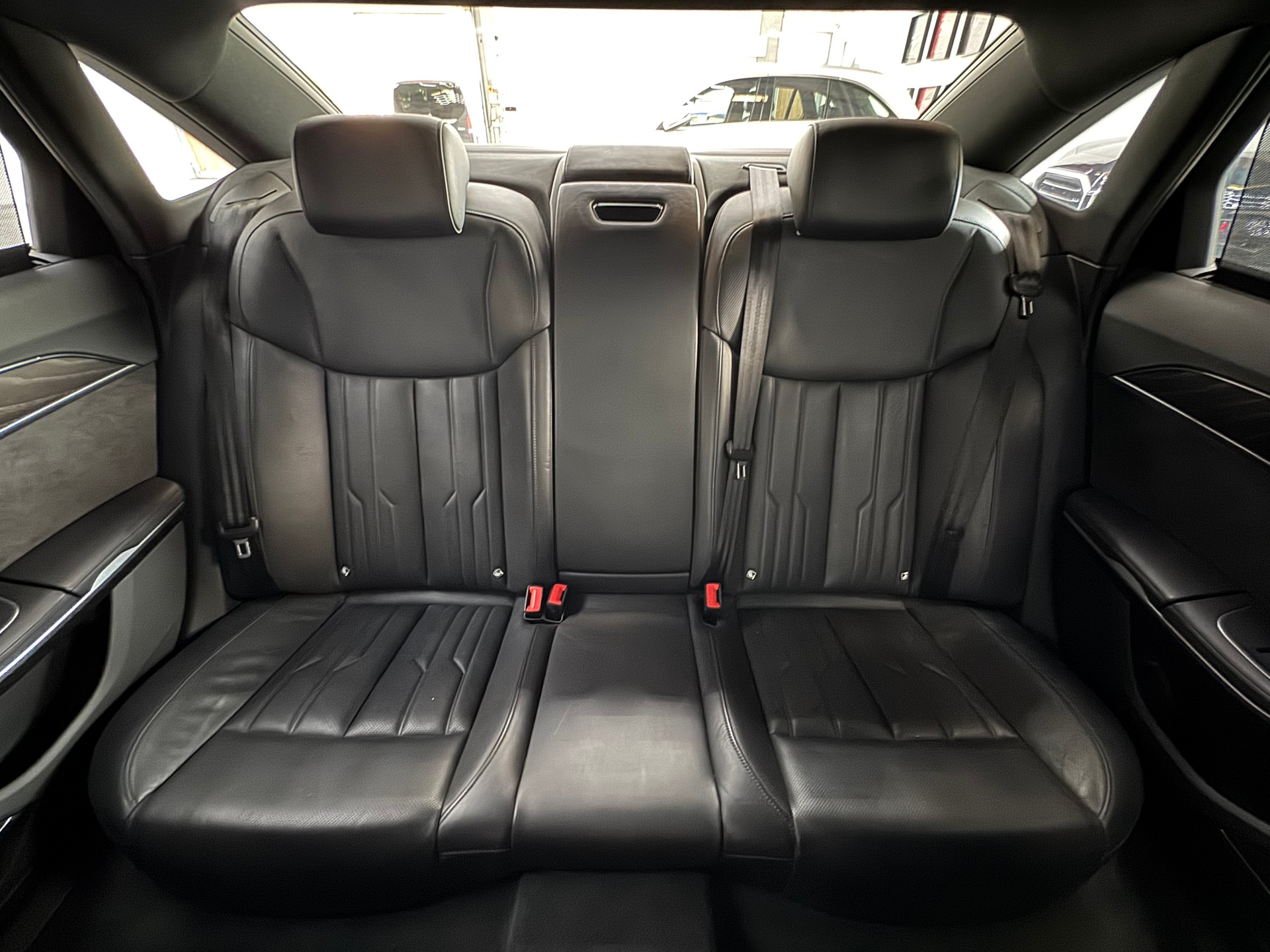 AUDI A8 55 TFSI quattro tiptronic-image-28