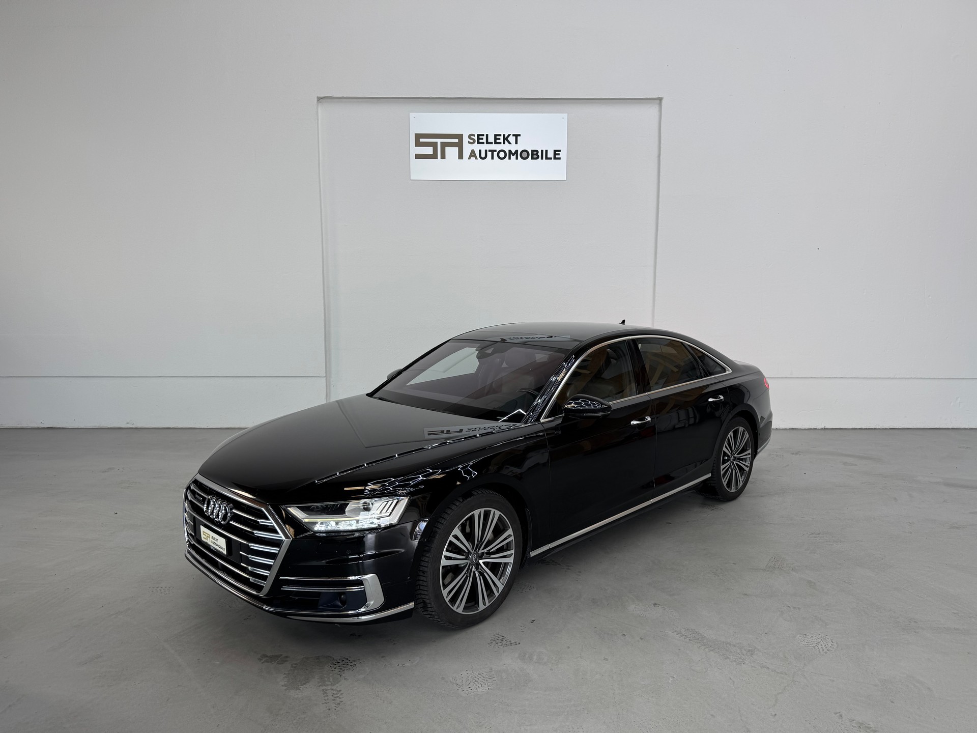 AUDI A8 55 TFSI quattro tiptronic-image-0