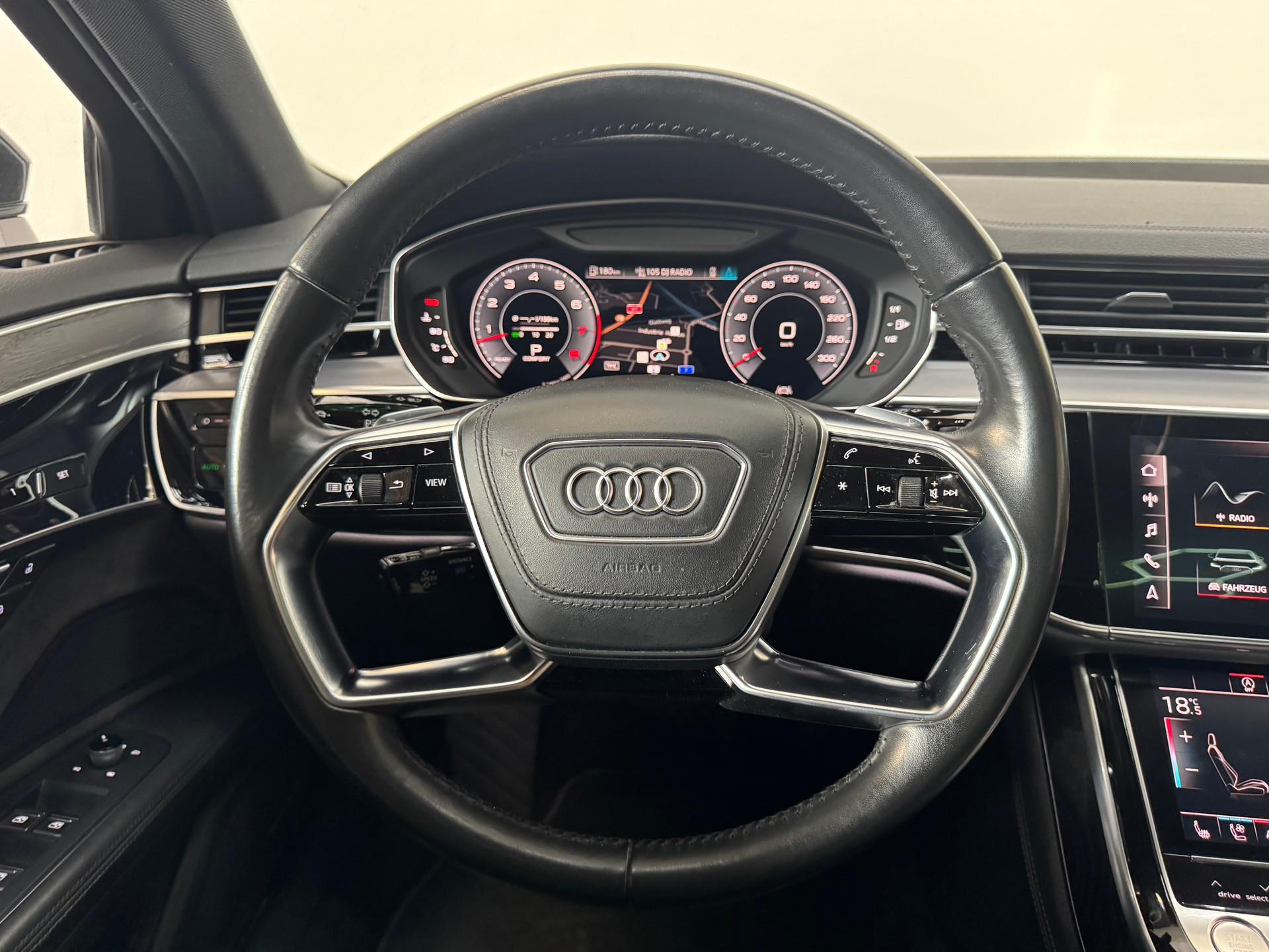 AUDI A8 55 TFSI quattro tiptronic-image-14