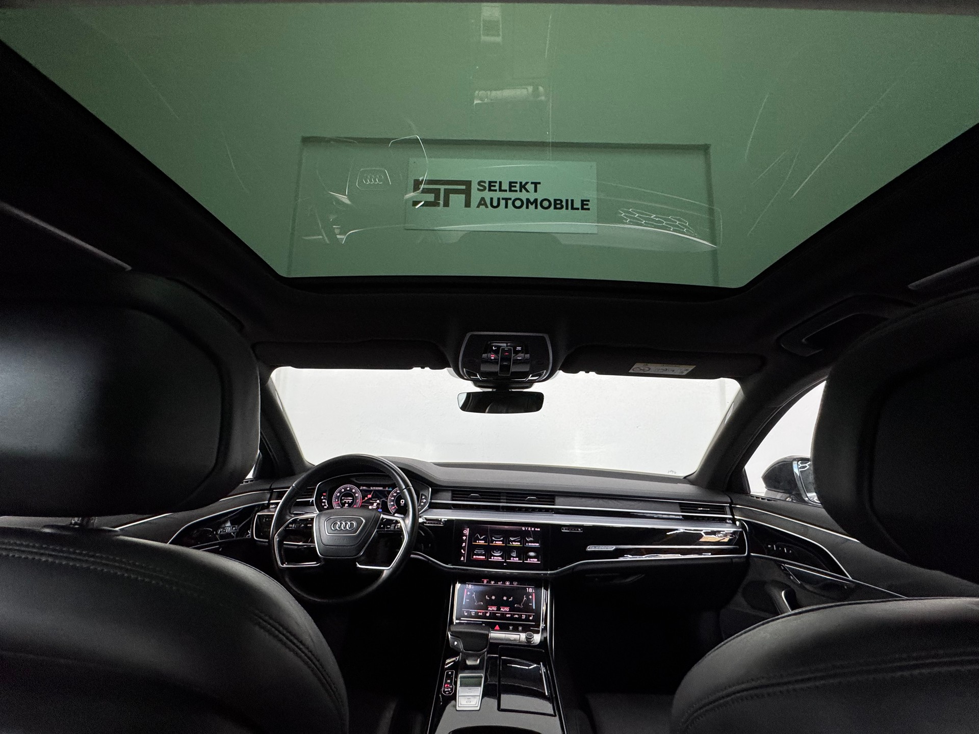 AUDI A8 55 TFSI quattro tiptronic-image-9