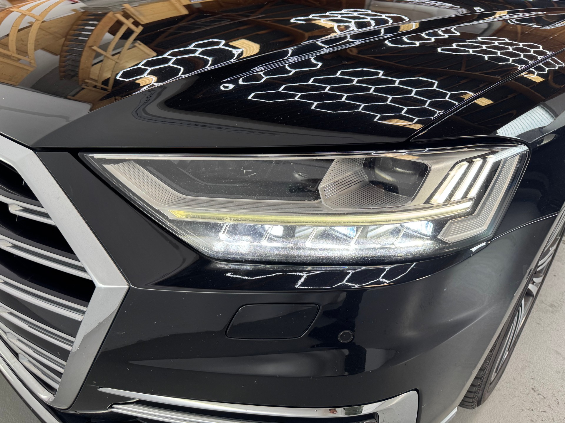 AUDI A8 55 TFSI quattro tiptronic-image-7