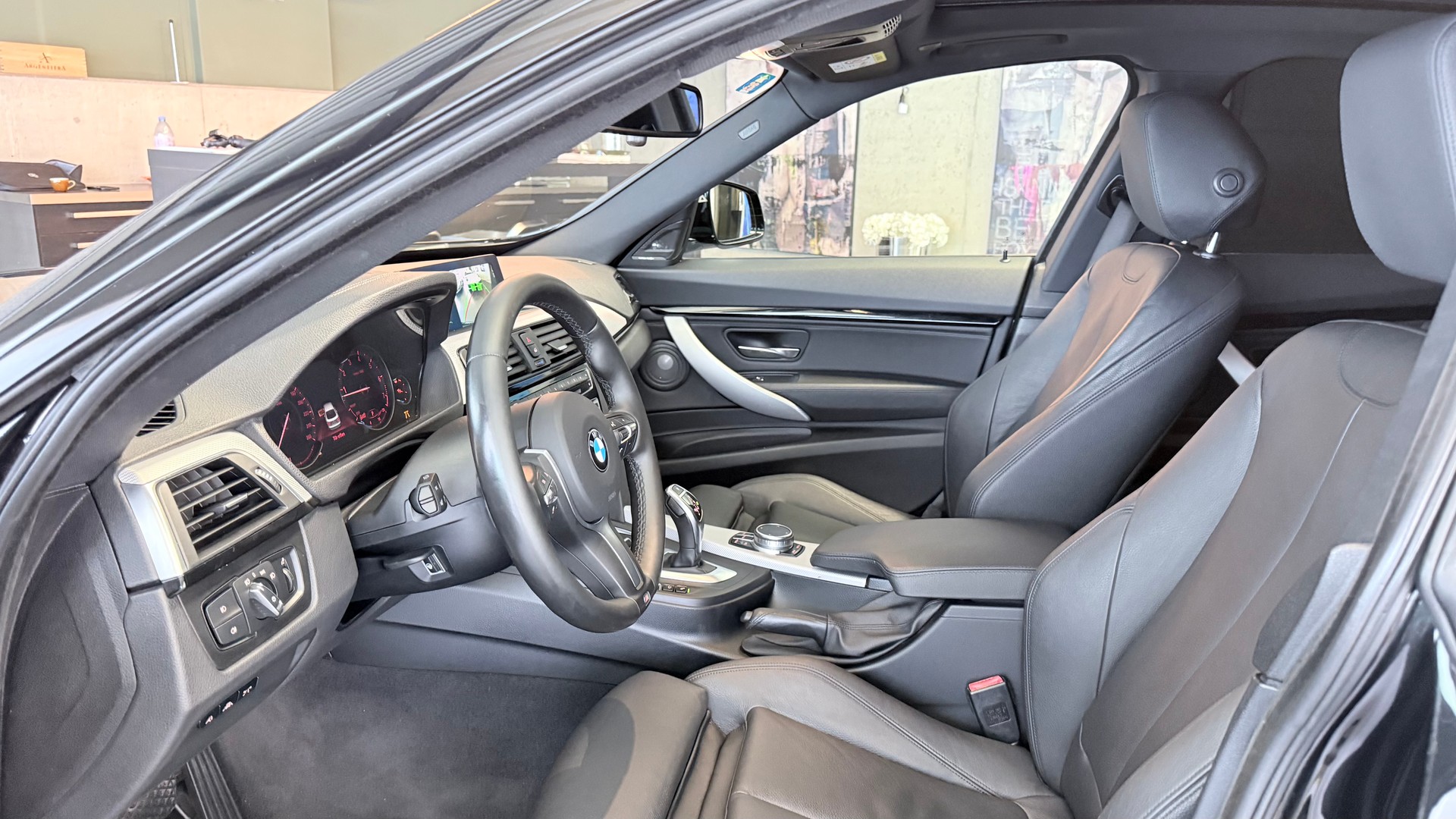 BMW 330i xDrive SAG Gran Turismo-image-10