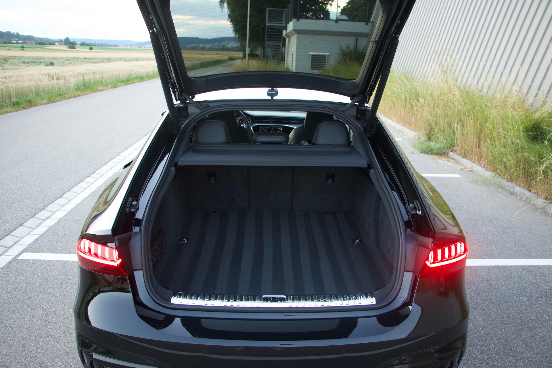 AUDI A7 Sportback 55 TFSI quattro S-Tronic-image-17