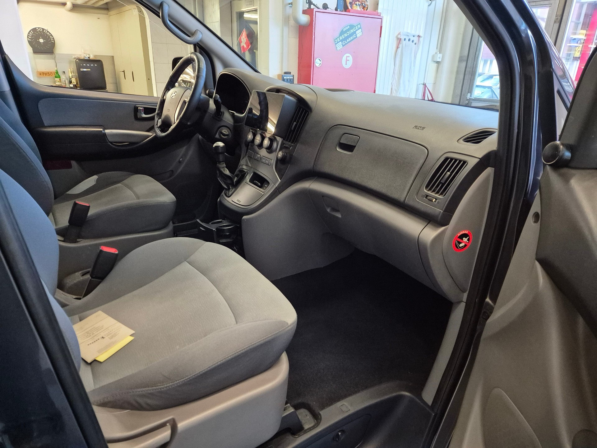 HYUNDAI H-1 People 2.5 CRDi-image-3