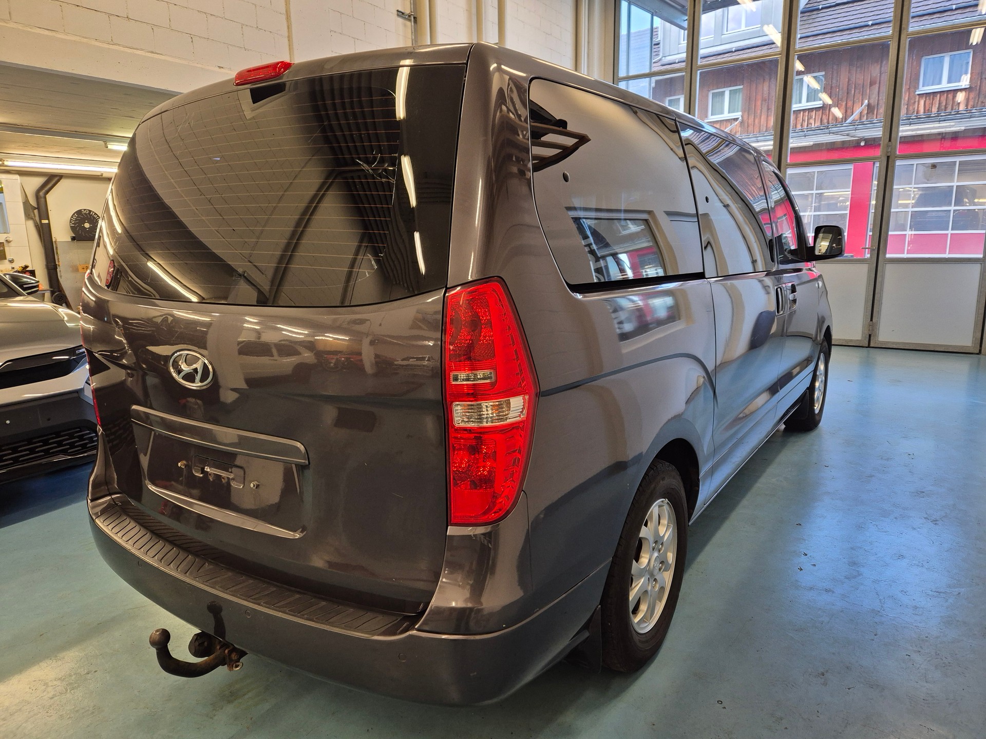 HYUNDAI H-1 People 2.5 CRDi-image-5