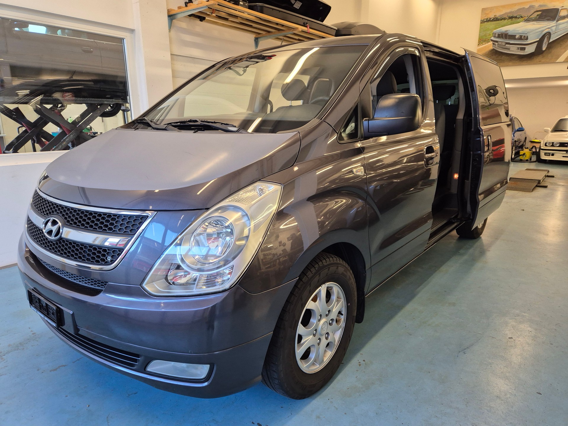 HYUNDAI H-1 People 2.5 CRDi-image-2