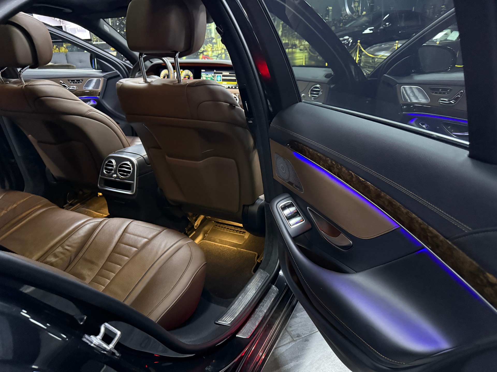 MERCEDES-BENZ S 560 L 4Matic 9G-Tronic-image-13