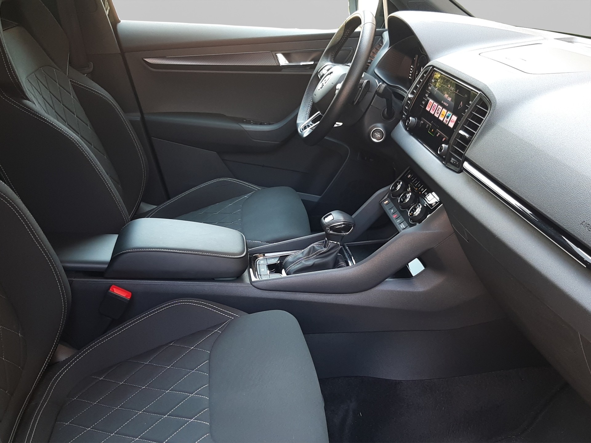 SKODA Karoq 2.0 TSI SportLine DSG 4x4-image-15