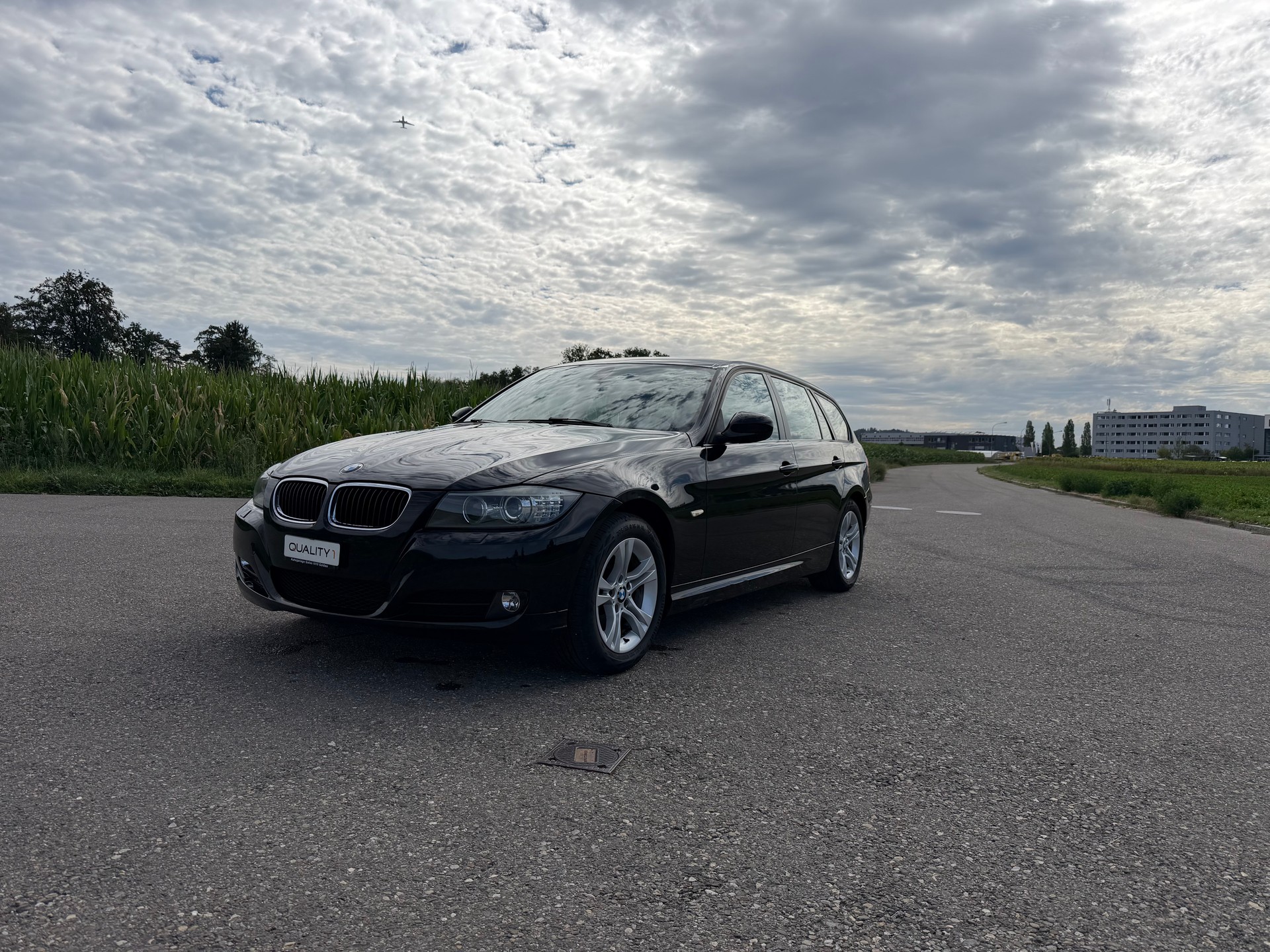 BMW 318-image-0
