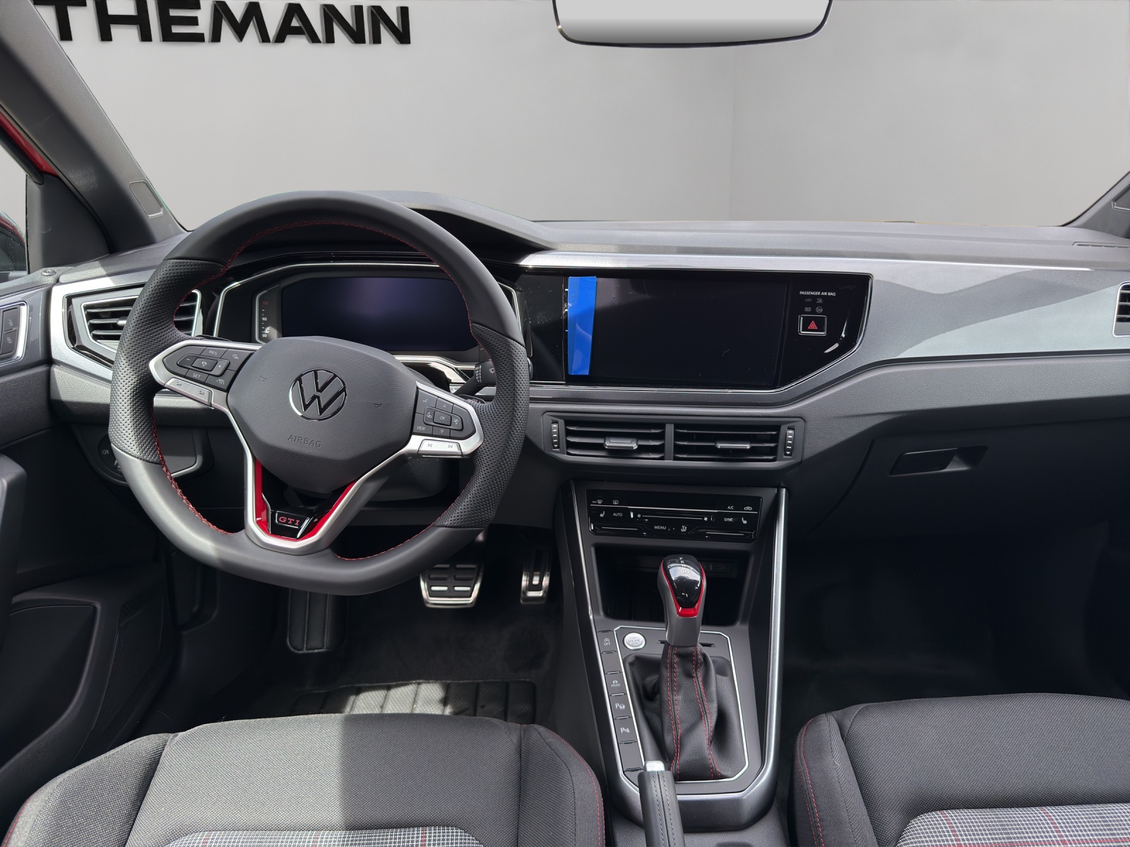 VW Polo 2.0 TSI GTI DSG-image-9