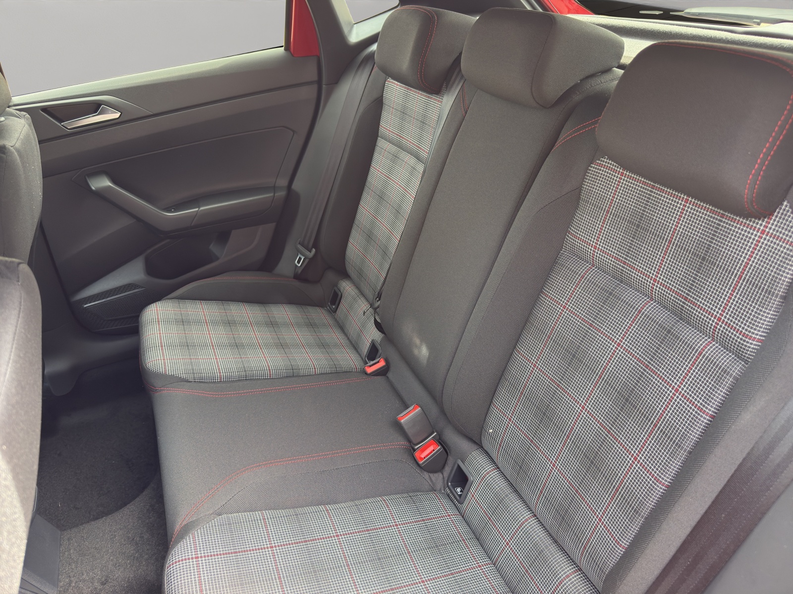 VW Polo 2.0 TSI GTI DSG-image-15