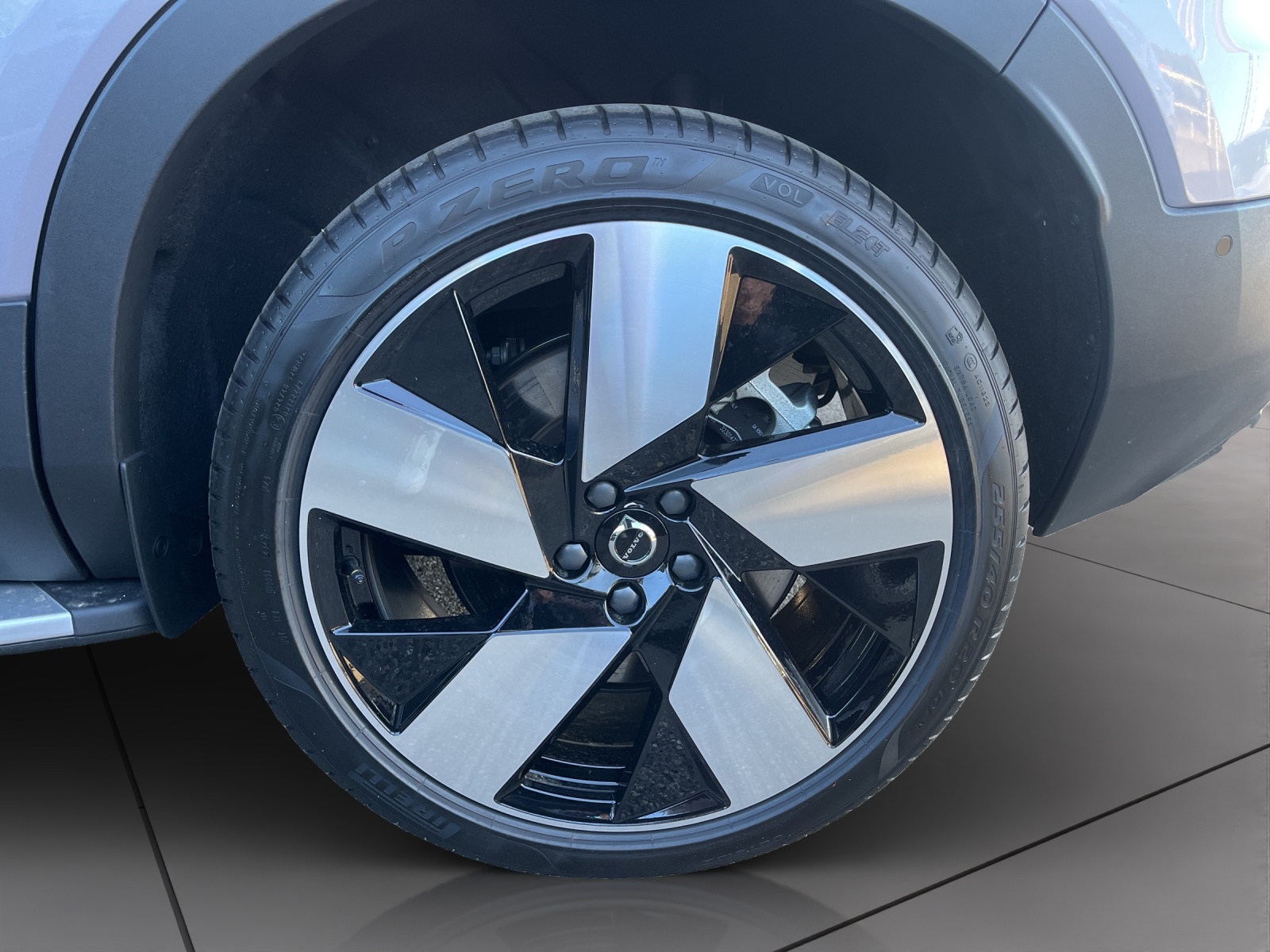VOLVO EX40 Twin Performance Ultra AWD-image-19